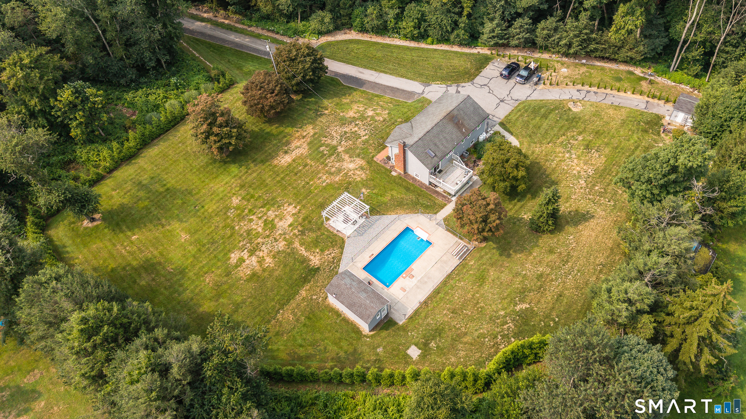 18 Buckingham Road photo 35