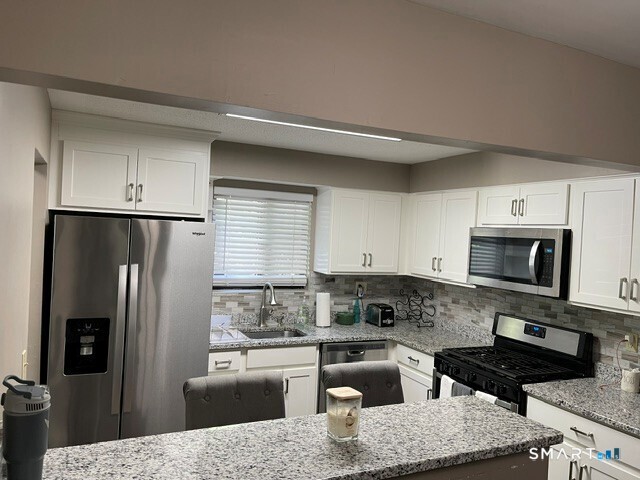 60 Sutton Place photo 7
