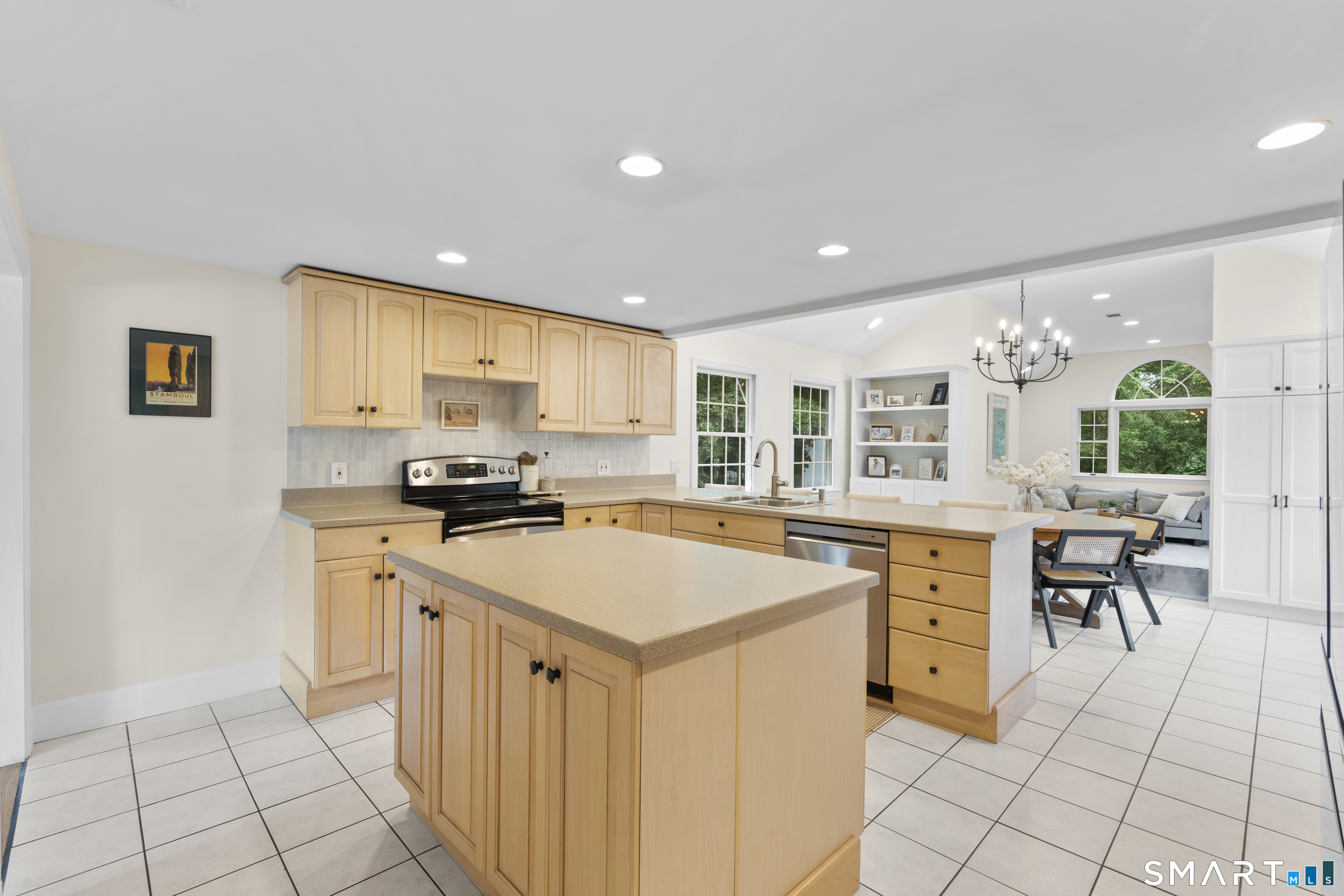 19 Alvin Drive photo 13