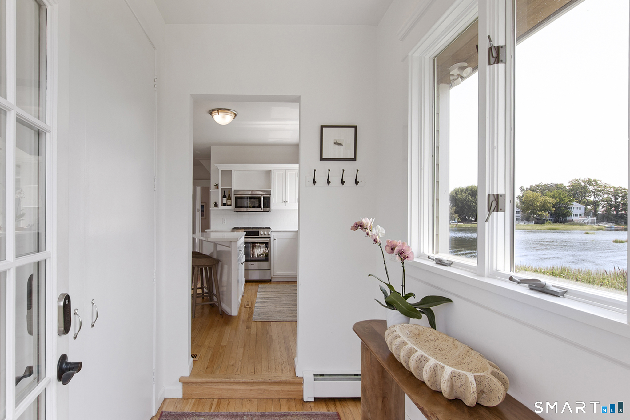 18 Burwell Street photo 3
