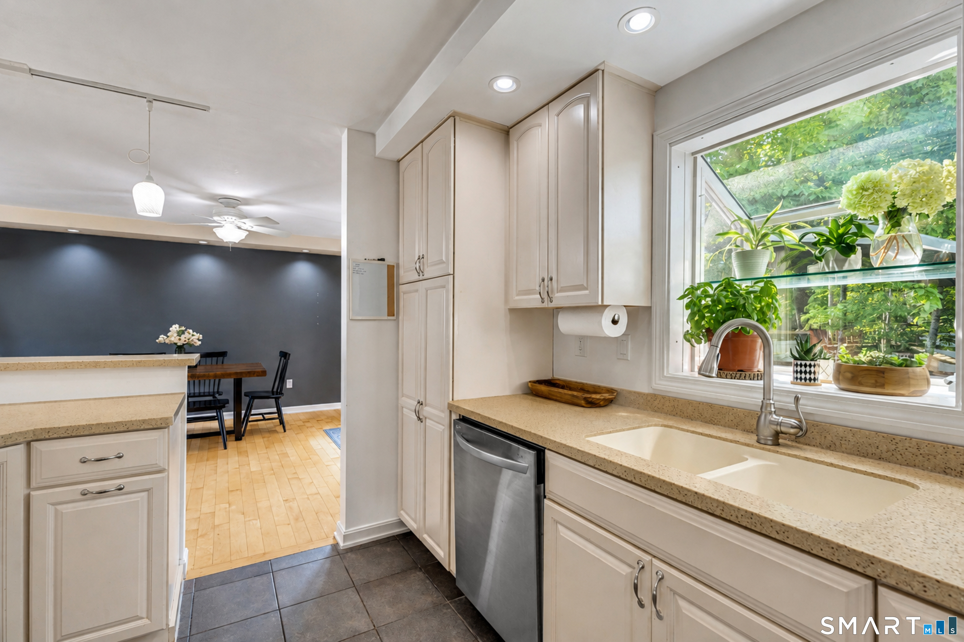 197 Breezy Knolls photo 11