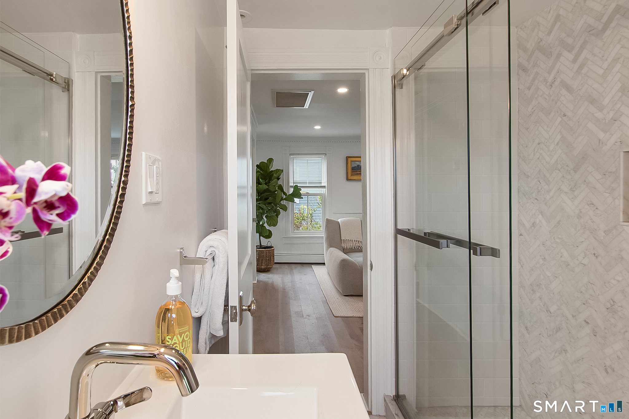 16 Burwell Street photo 24