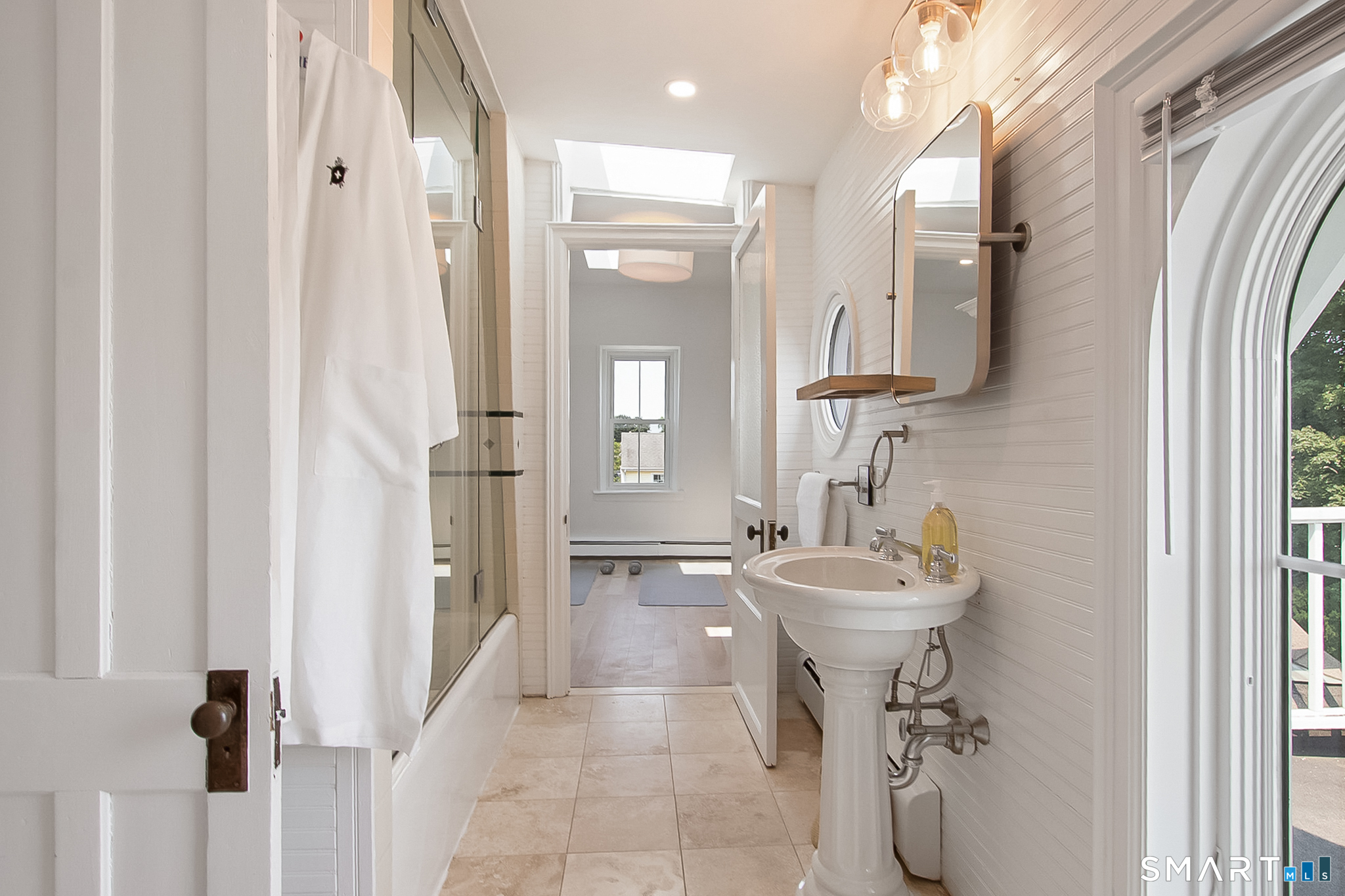 16 Burwell Street photo 28