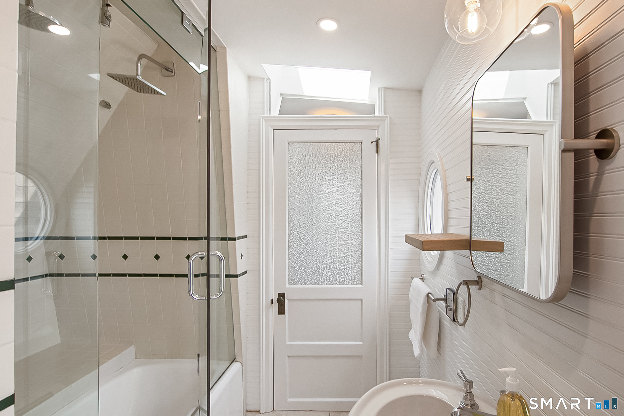 16 Burwell Street photo 29