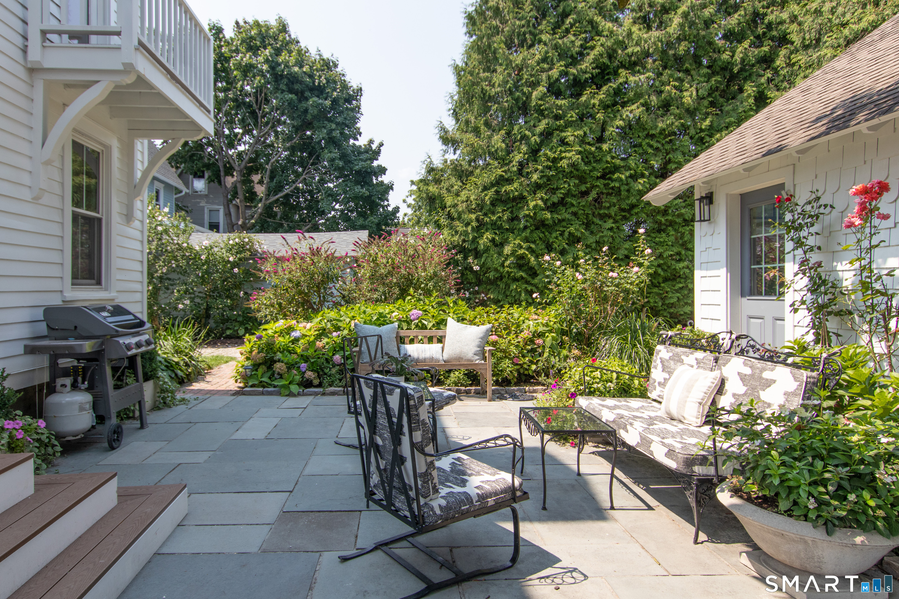 16 Burwell Street photo 35