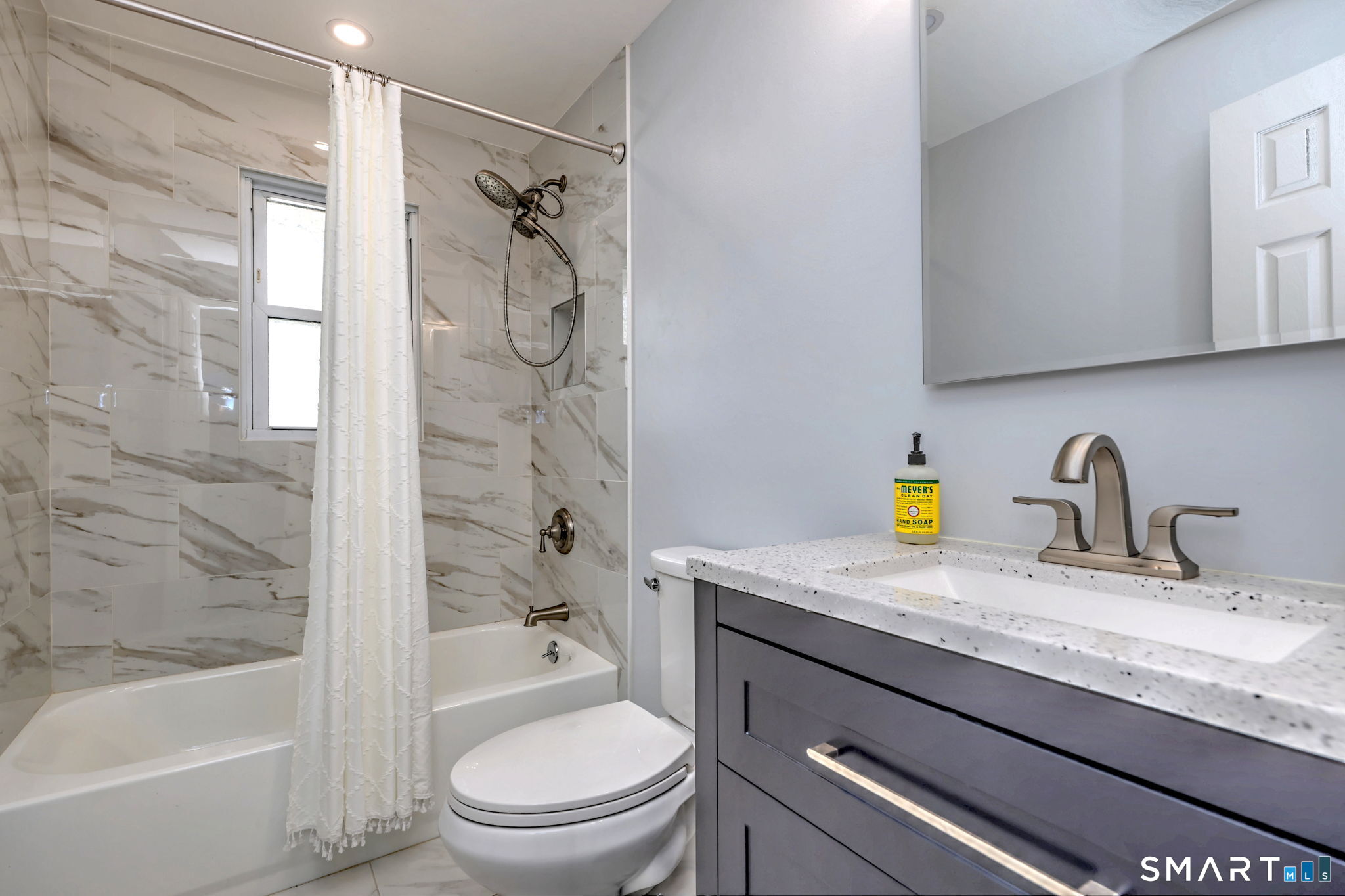 240 Quenby Place photo 24