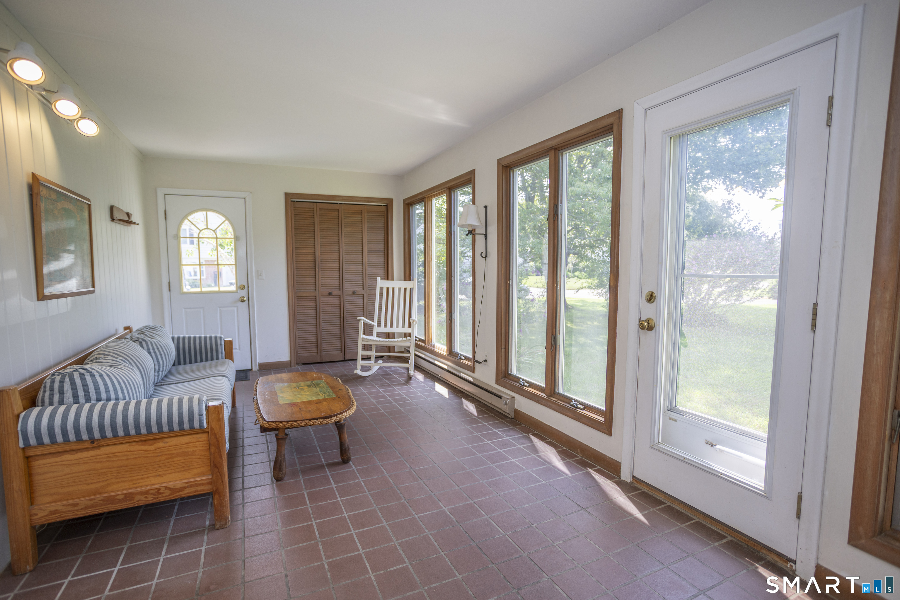 46 Farview Avenue photo 16