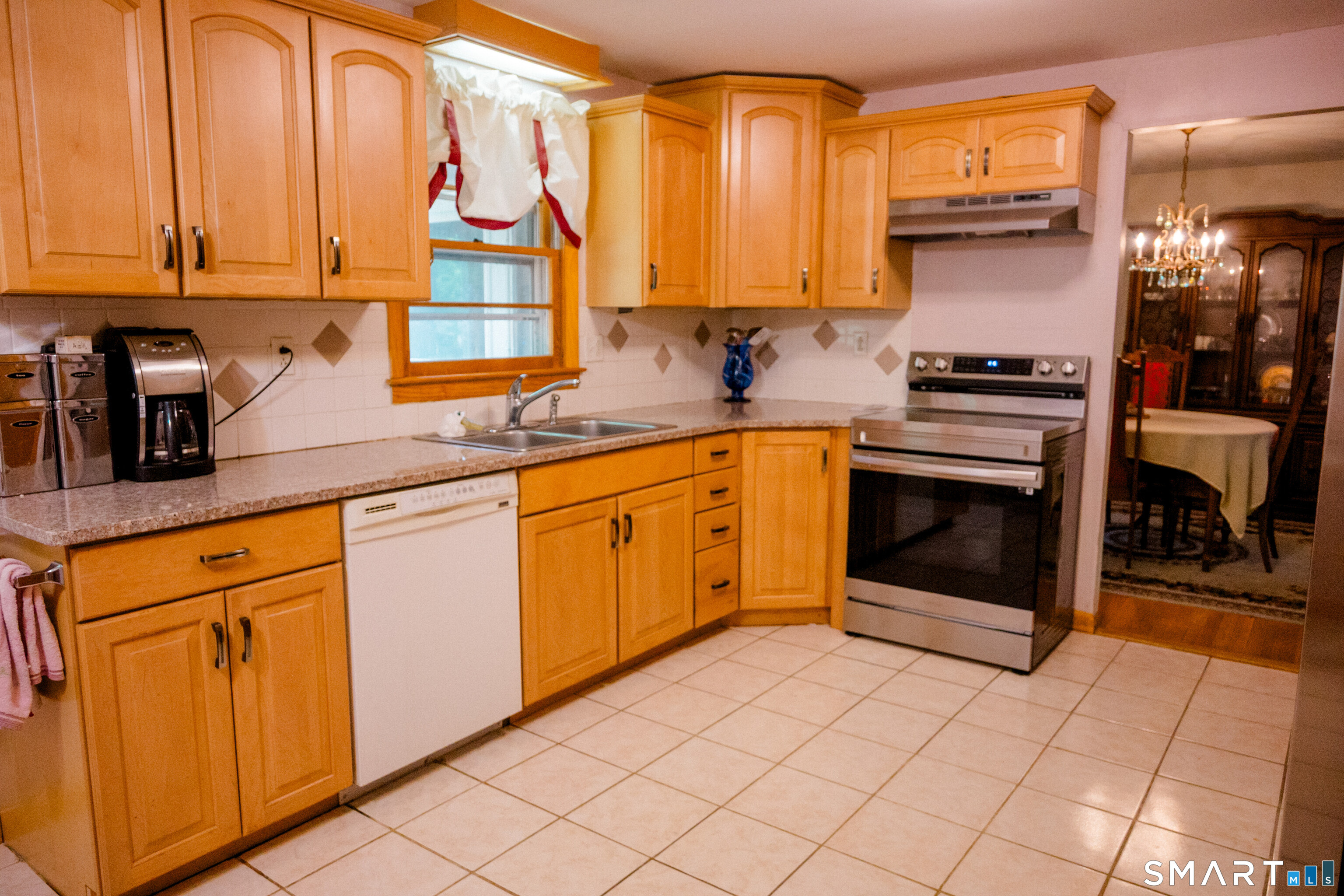 69 Discovery Road photo 11