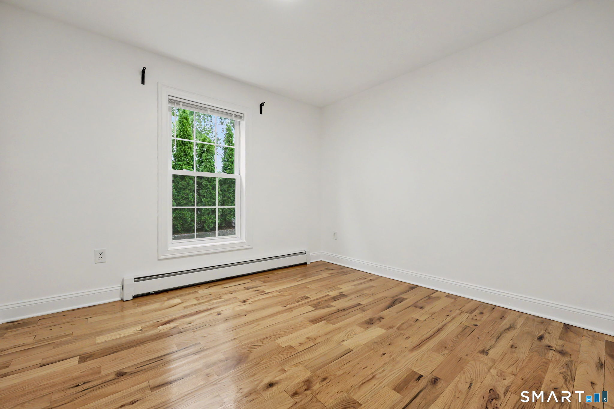 863-865 Brewster Street photo 13