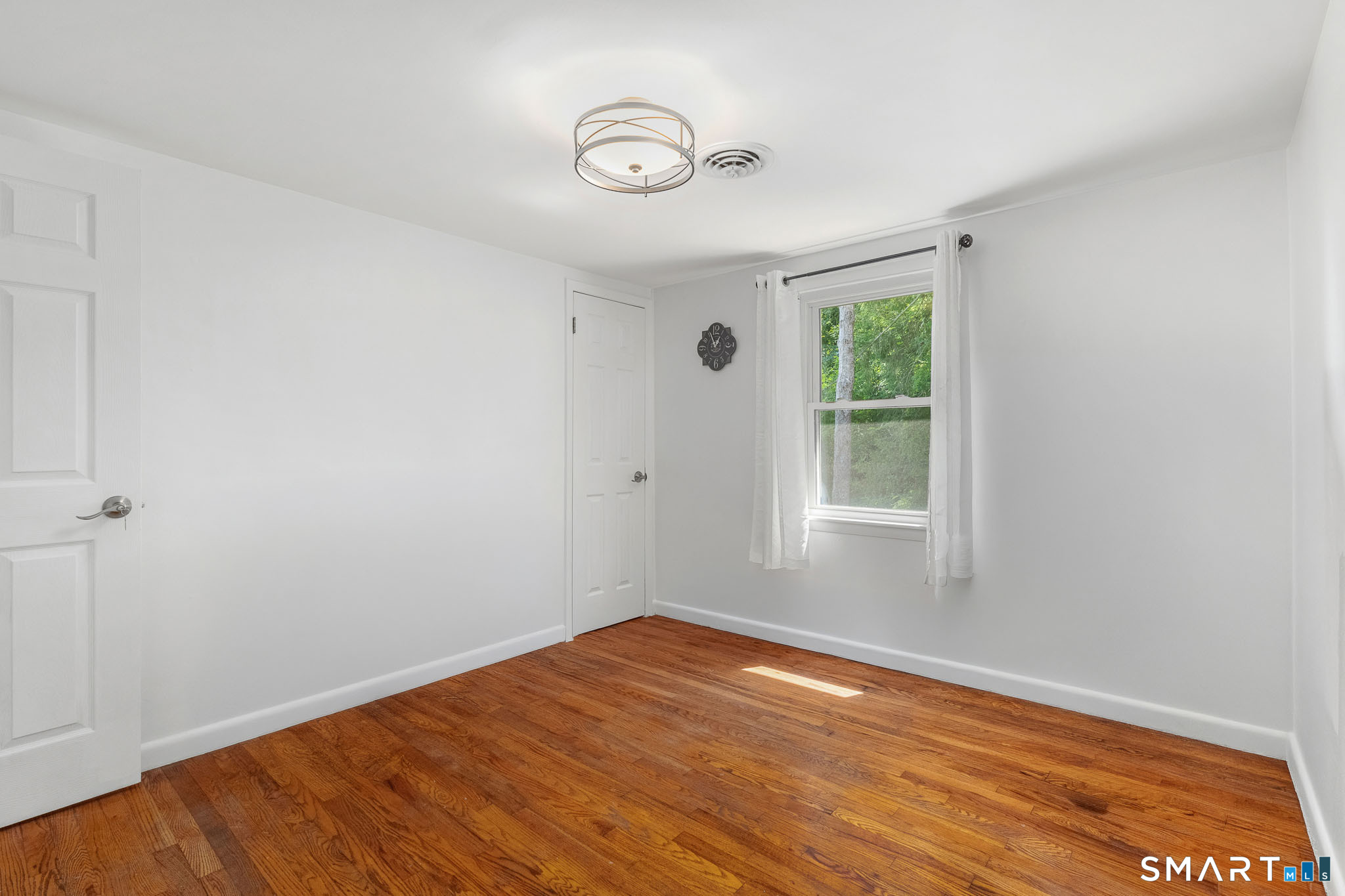 111 Juniper Ridge Drive photo 12