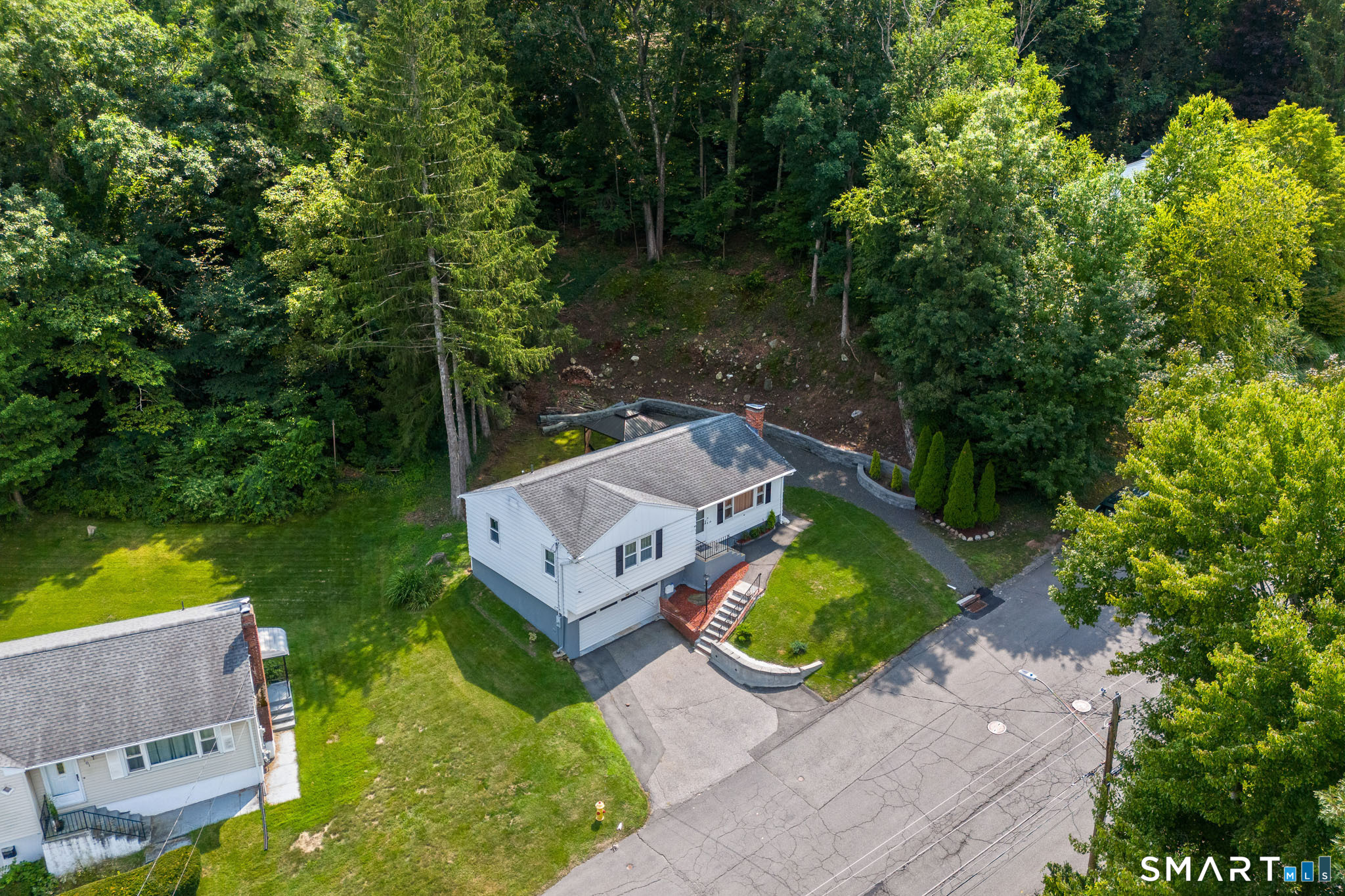 111 Juniper Ridge Drive photo 32