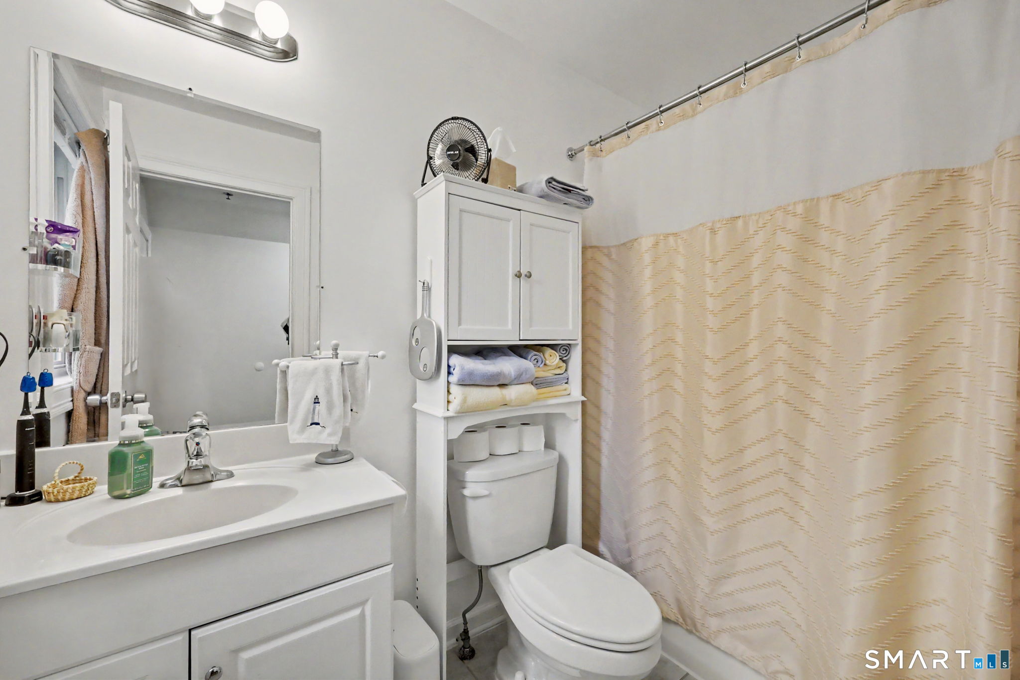 863-865 Brewster Street photo 21