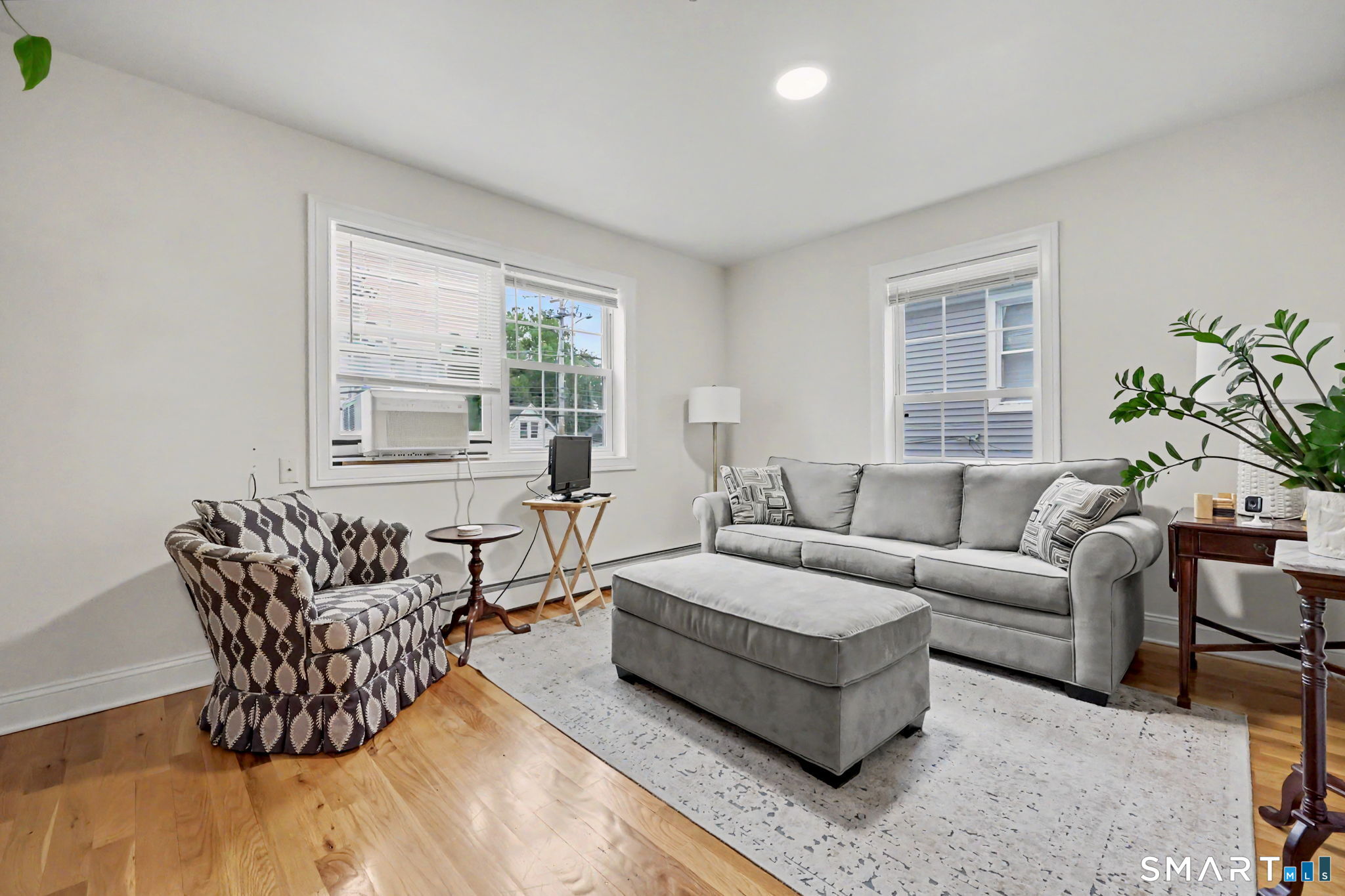 863-865 Brewster Street photo 16