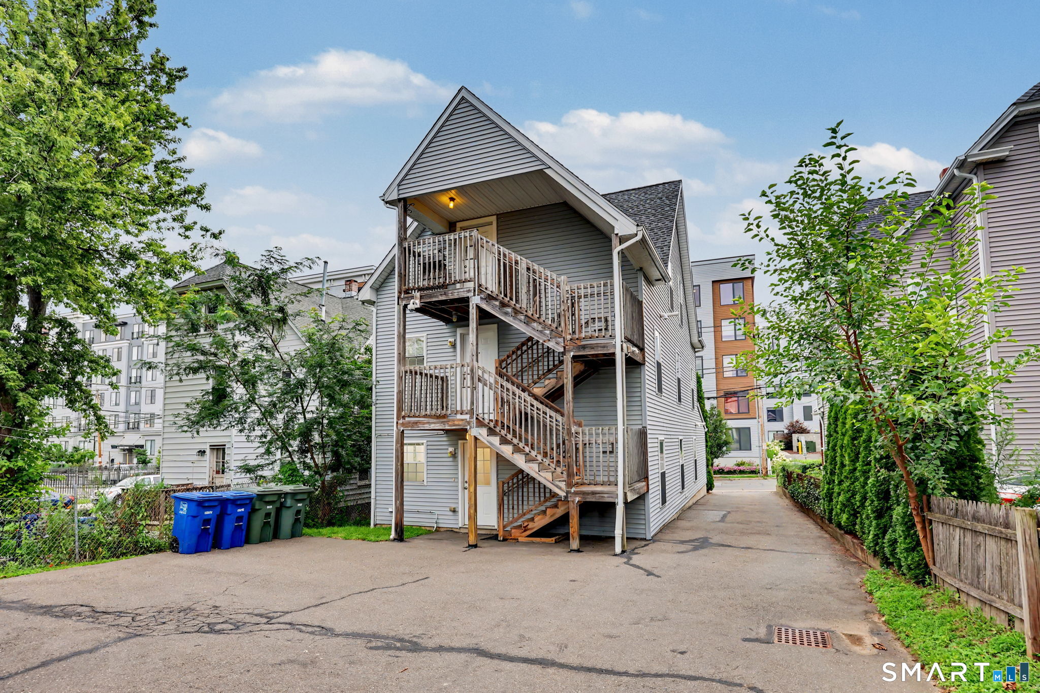 863-865 Brewster Street photo 36