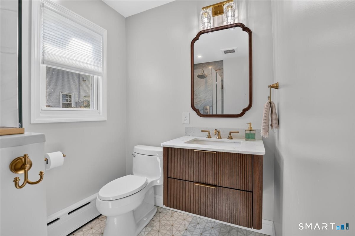 366 Hackmatack Street photo 21