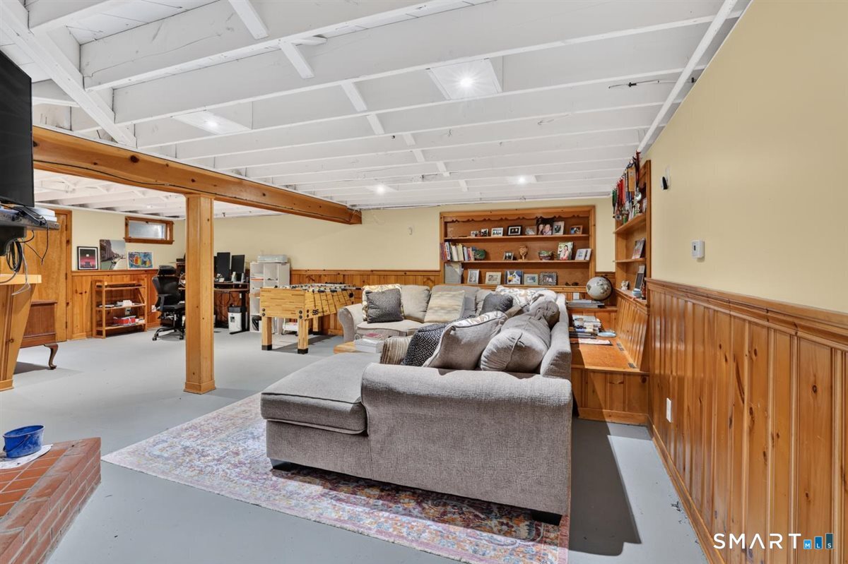 366 Hackmatack Street photo 28