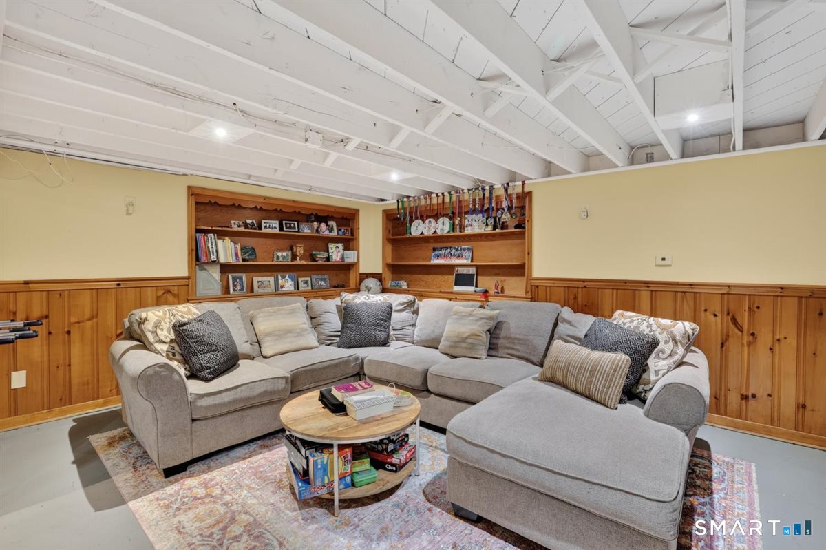 366 Hackmatack Street photo 29