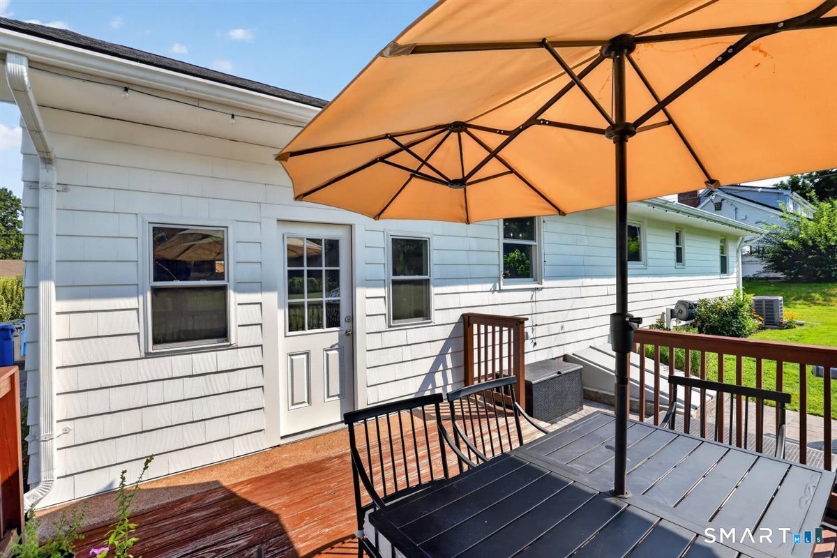366 Hackmatack Street photo 33