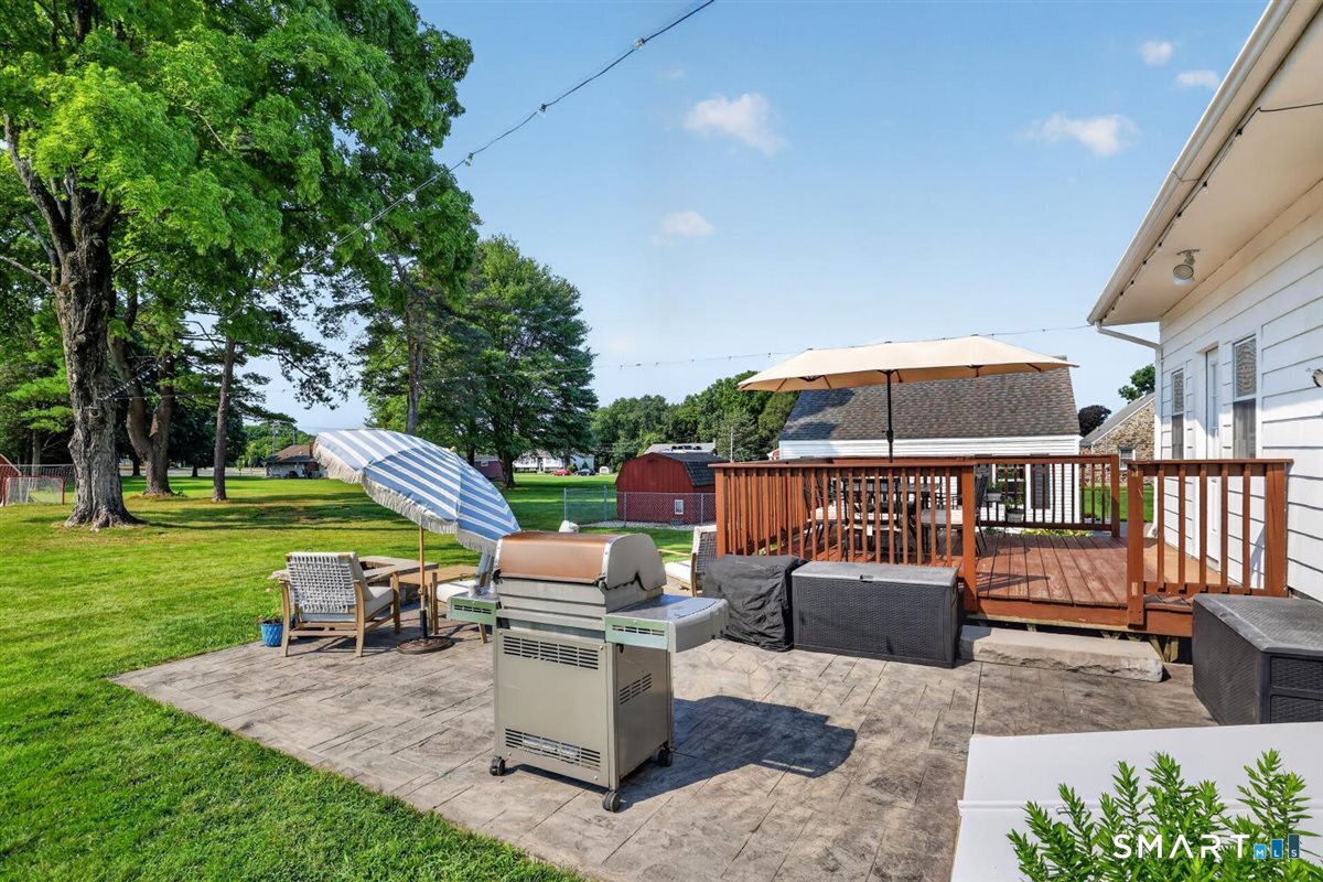 366 Hackmatack Street photo 34