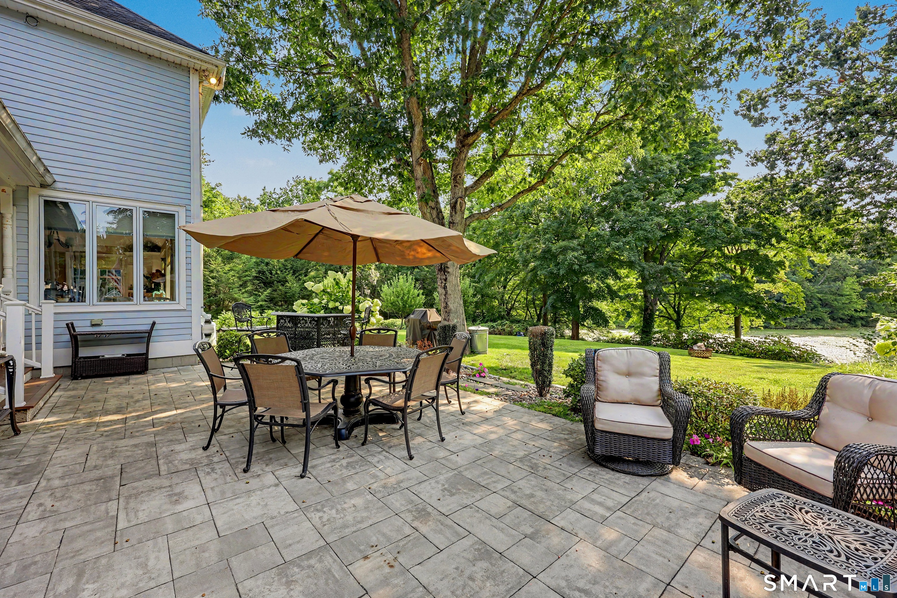 165 Soundview Avenue photo 31