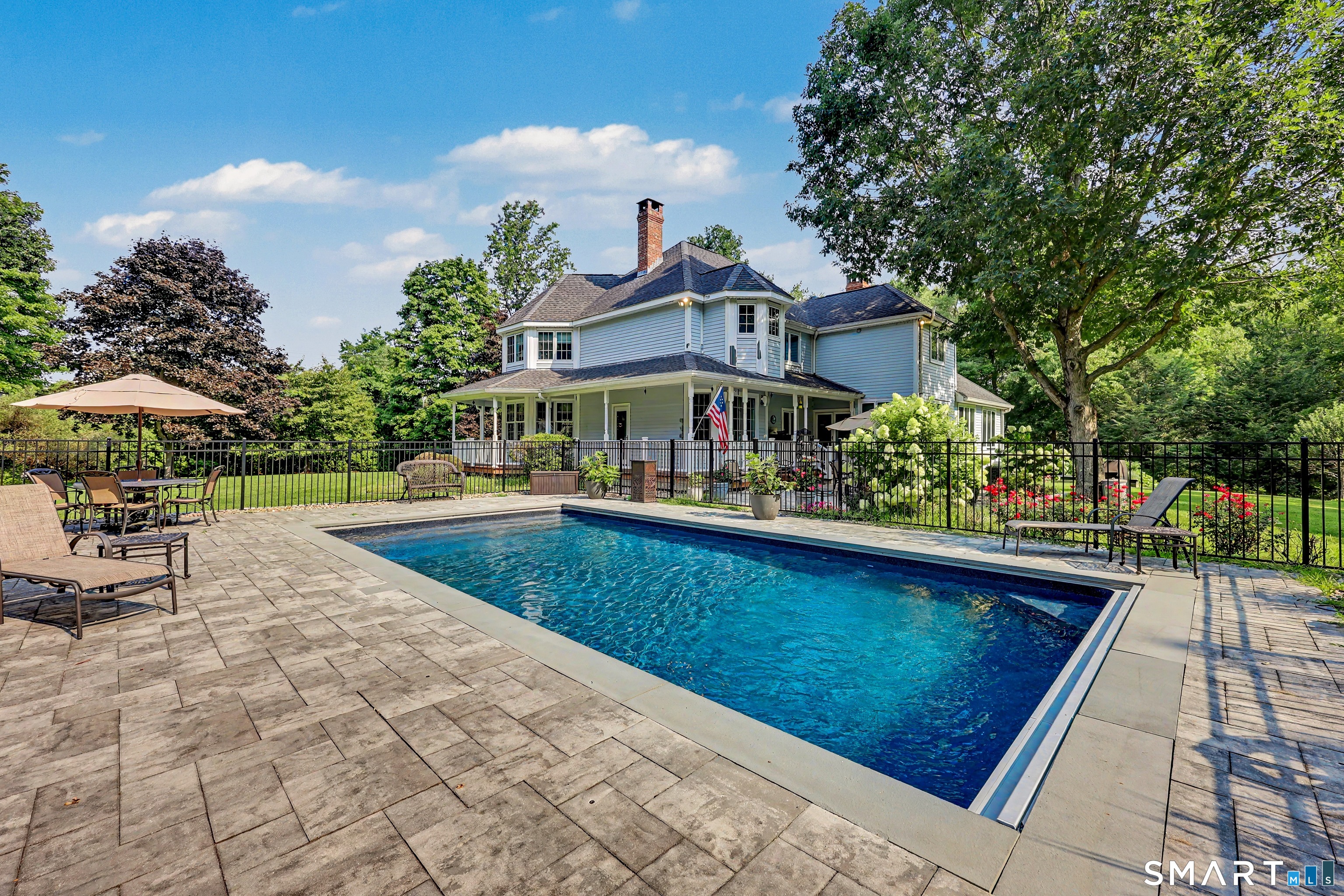 165 Soundview Avenue photo 34