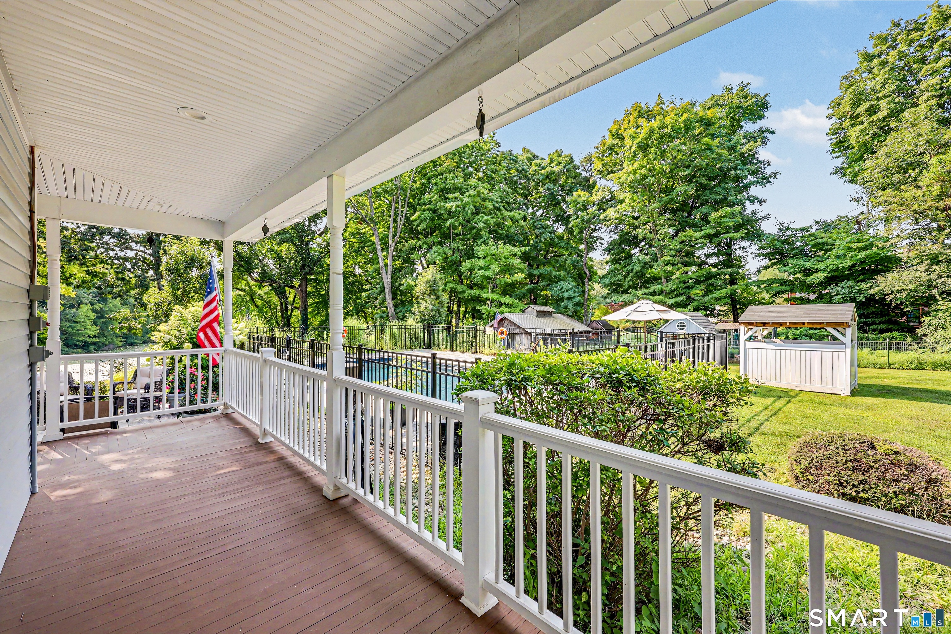 165 Soundview Avenue photo 30