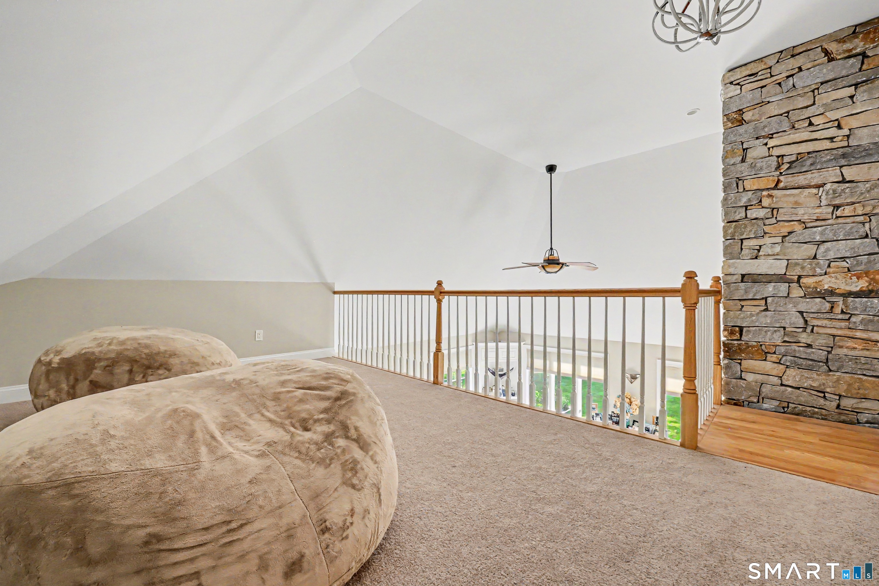 165 Soundview Avenue photo 28