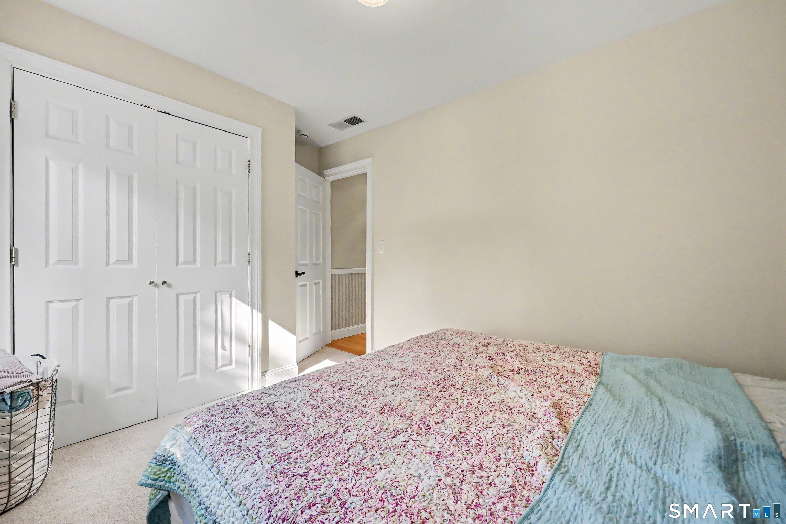 165 Soundview Avenue photo 24