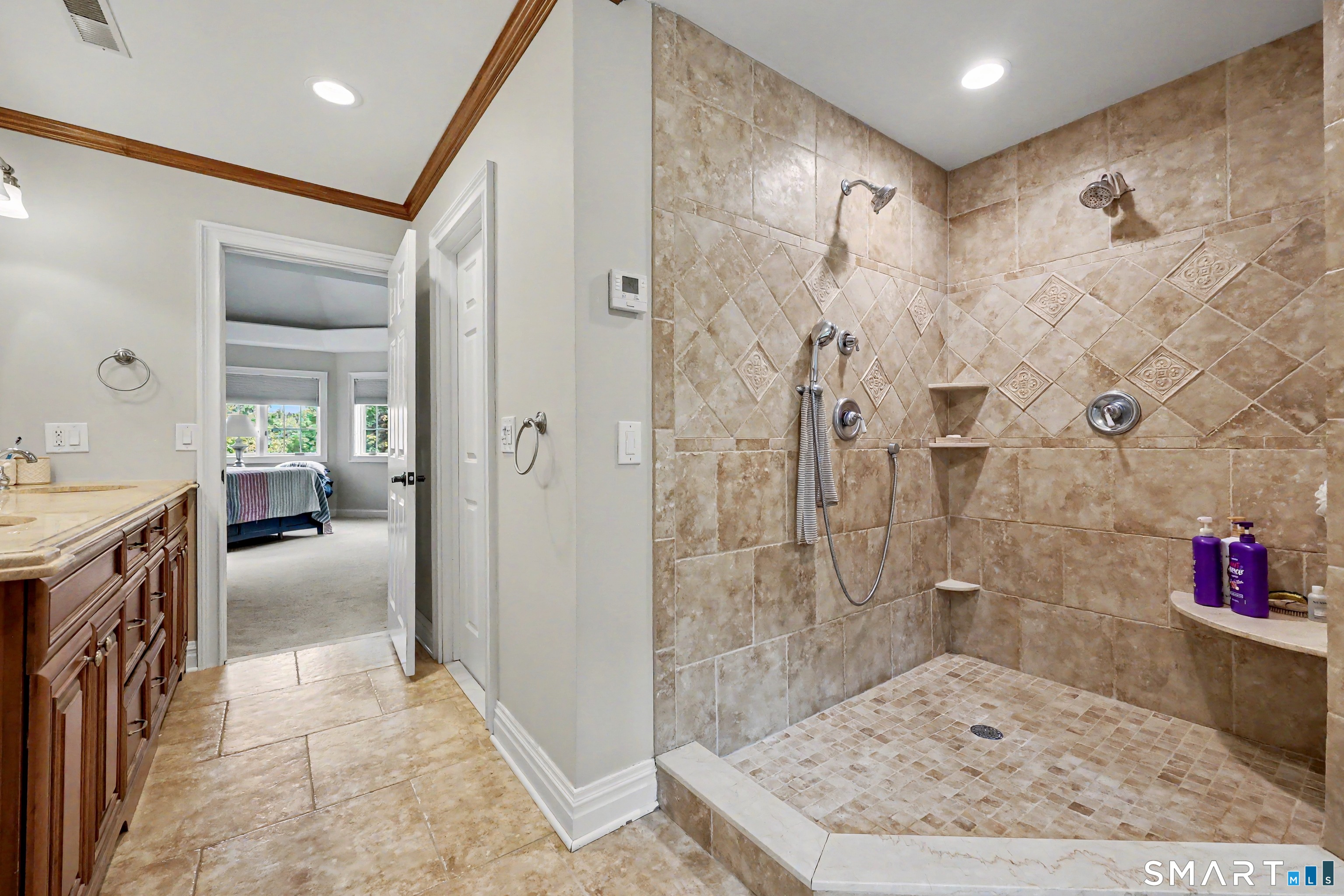 165 Soundview Avenue photo 22