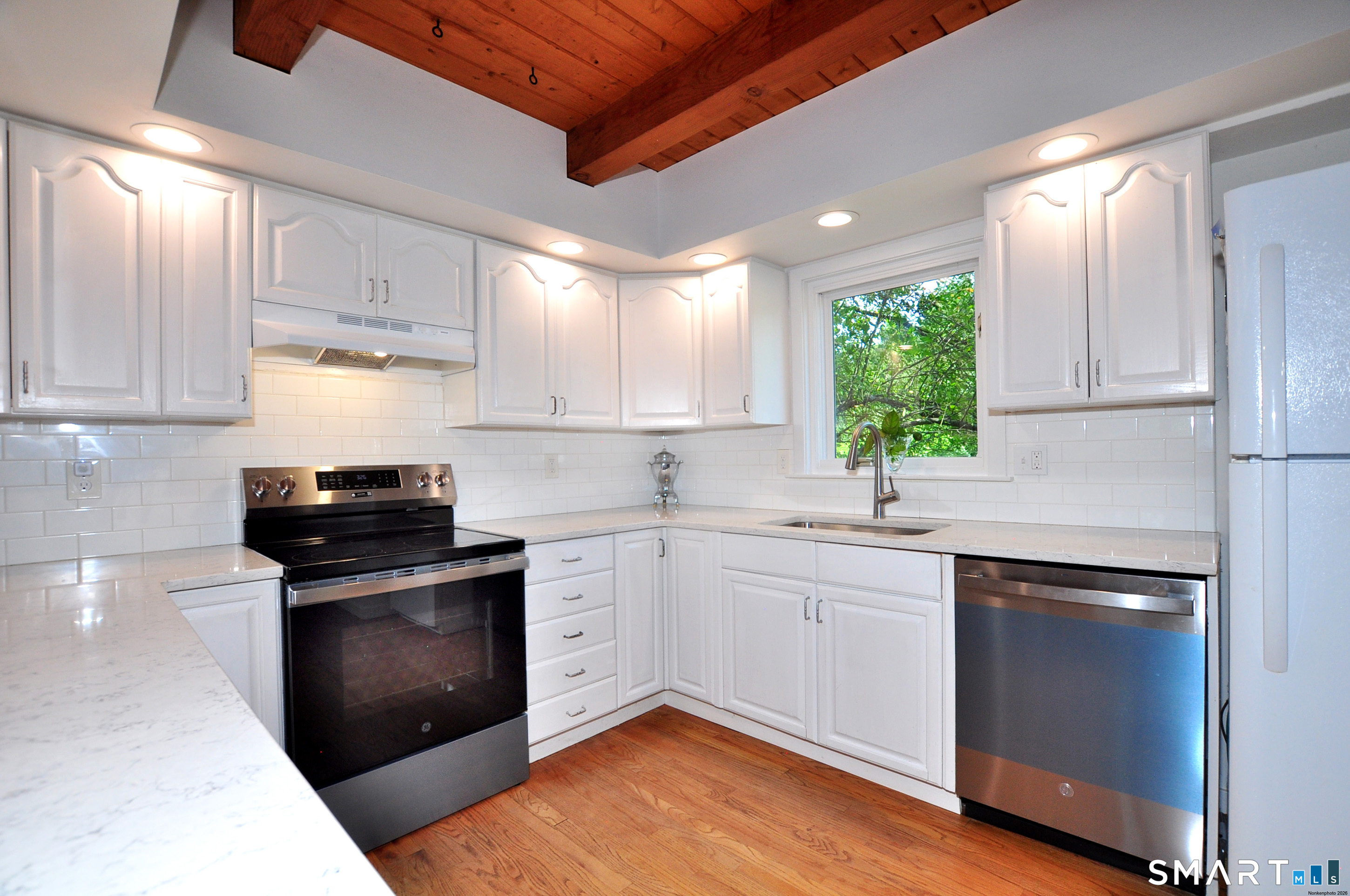 12 Indian Hill Drive photo 17
