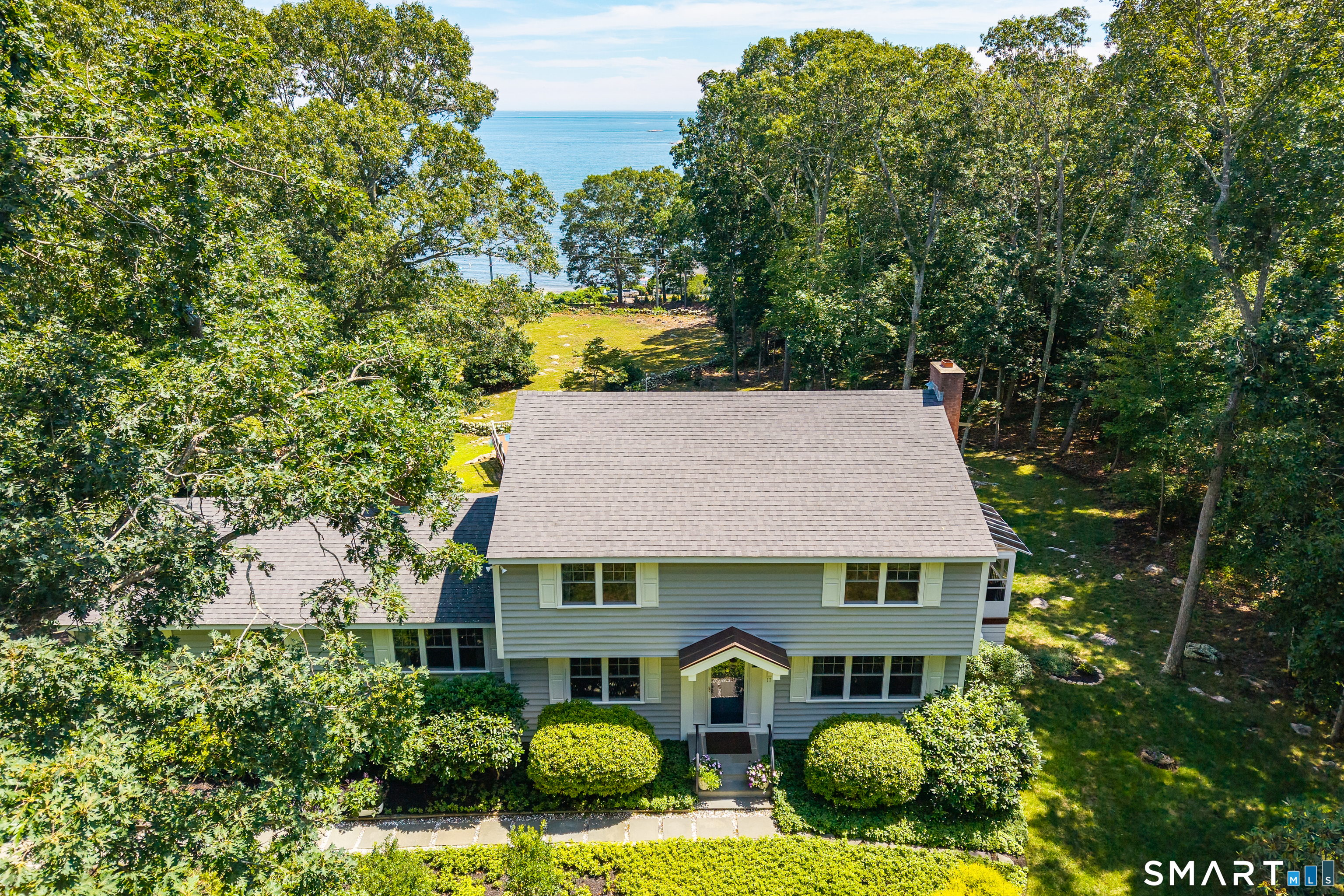 17 Oakridge Drive, Old Lyme, Connecticut 06371