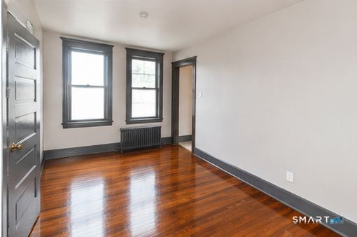 2341 Barnum Avenue Unit #A photo 2