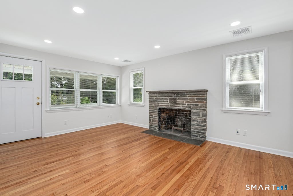 3 Wild Rose Road photo 7