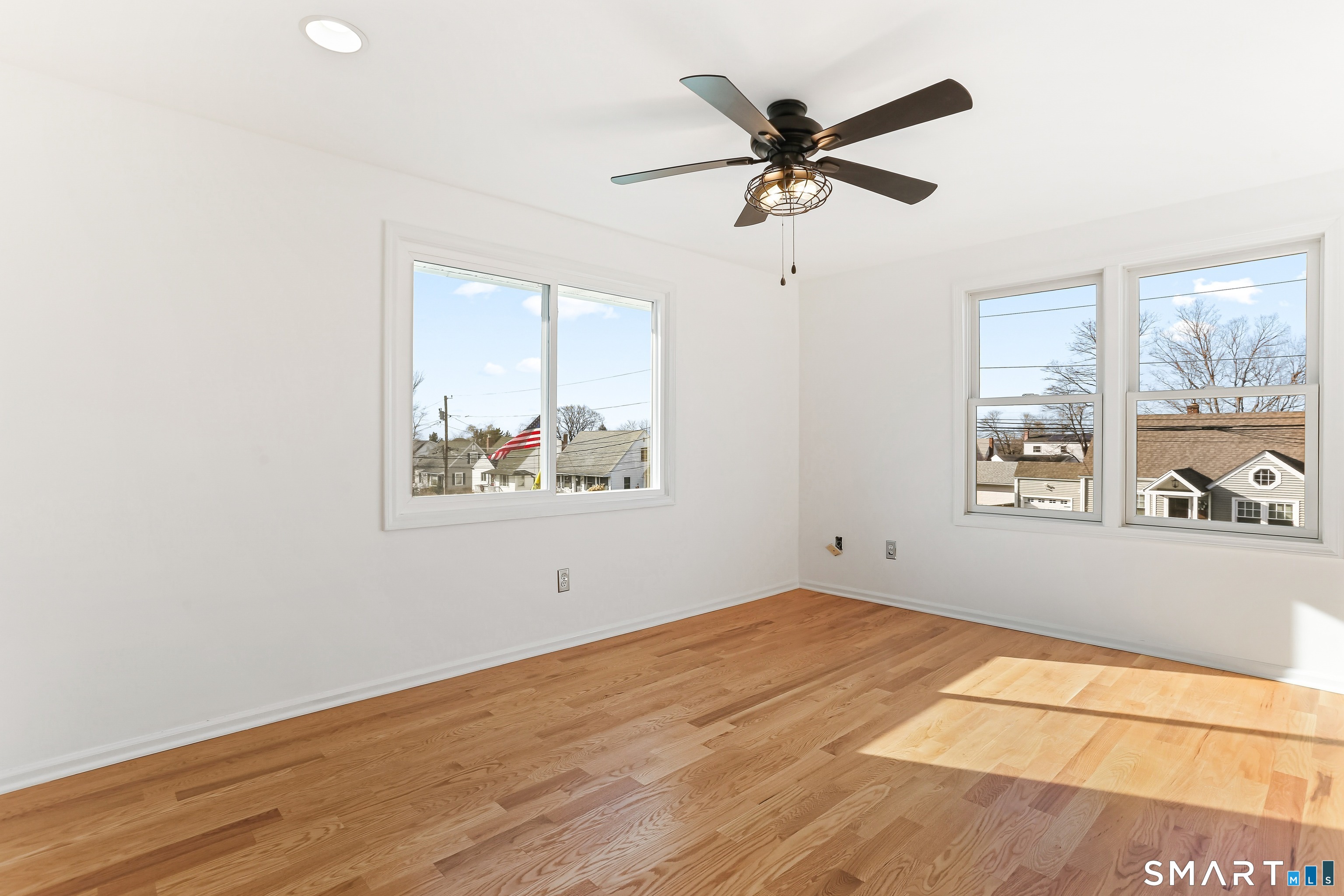 190 5TH Avenue photo 23