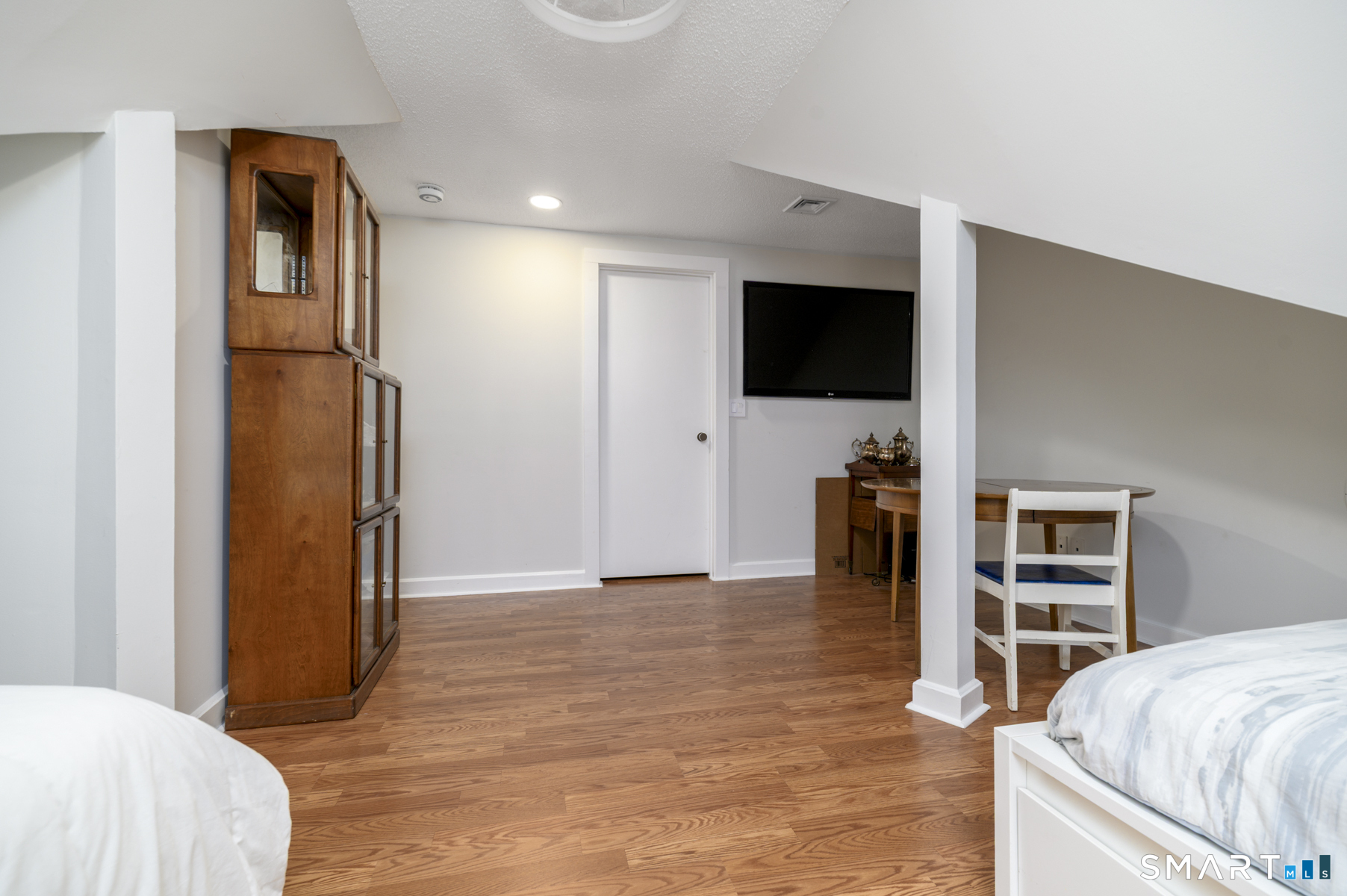 566 Newfield Avenue Unit #14 photo 18