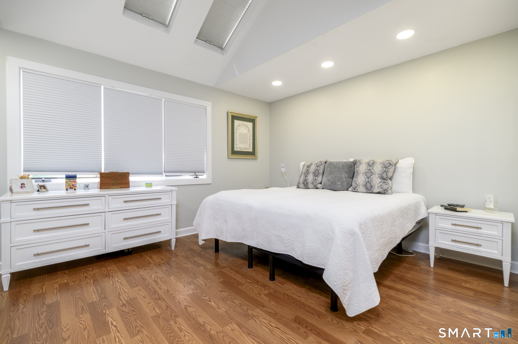 566 Newfield Avenue Unit #14 photo 10