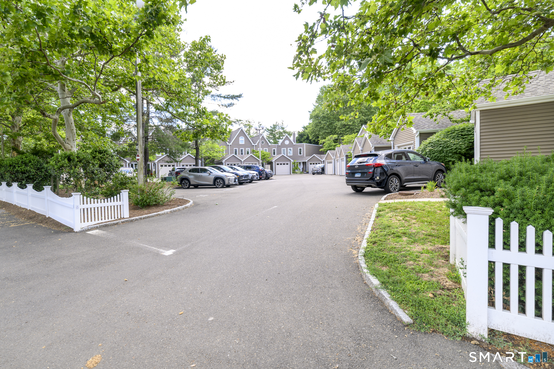 566 Newfield Avenue Unit #14 photo 21