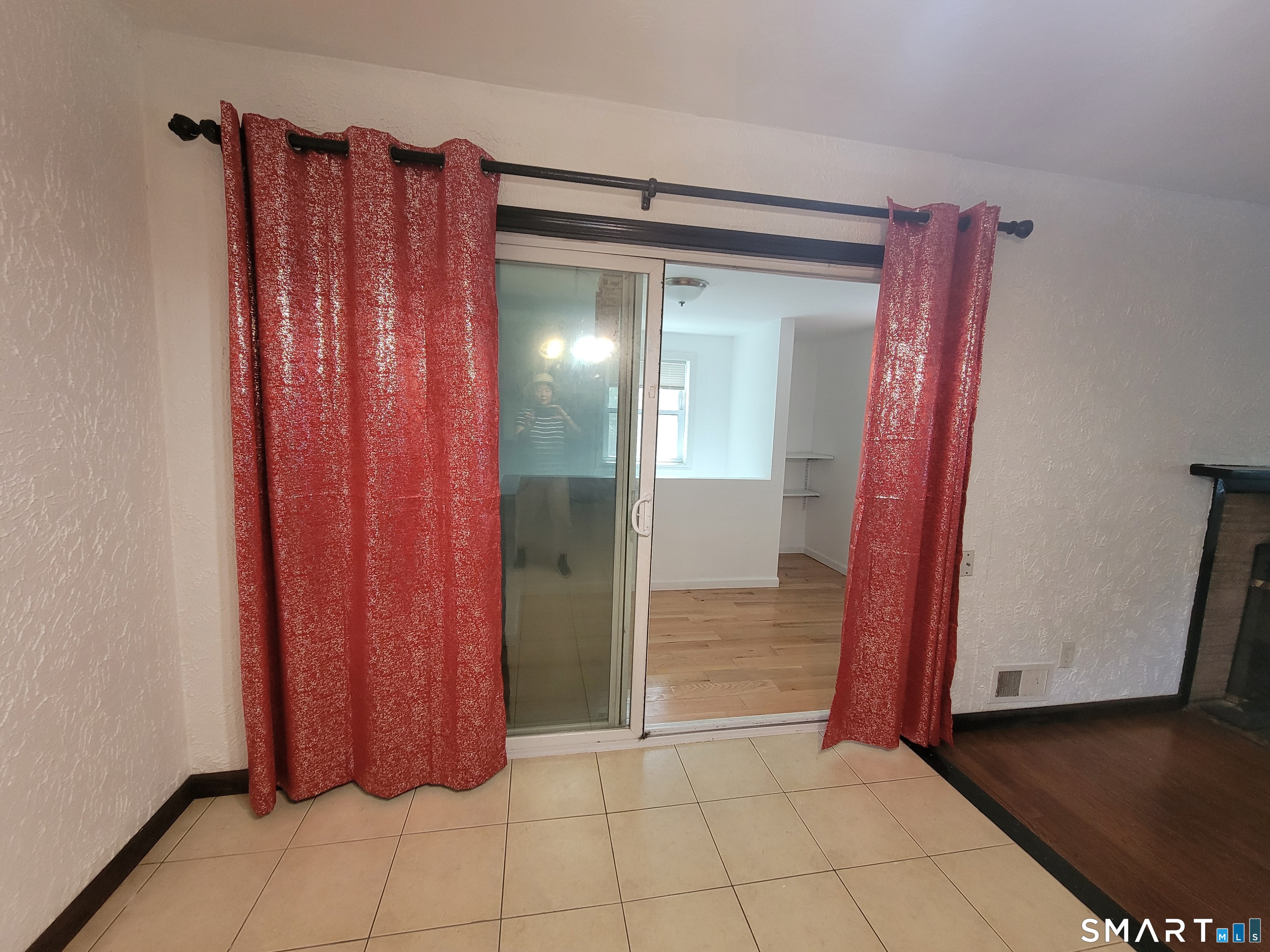 Photo 3 of Single family home for sale at 1031 Hartford Turnpike, North Haven, CT 06473 | MLS# 24199186 | Listing updated on 2026-09-20