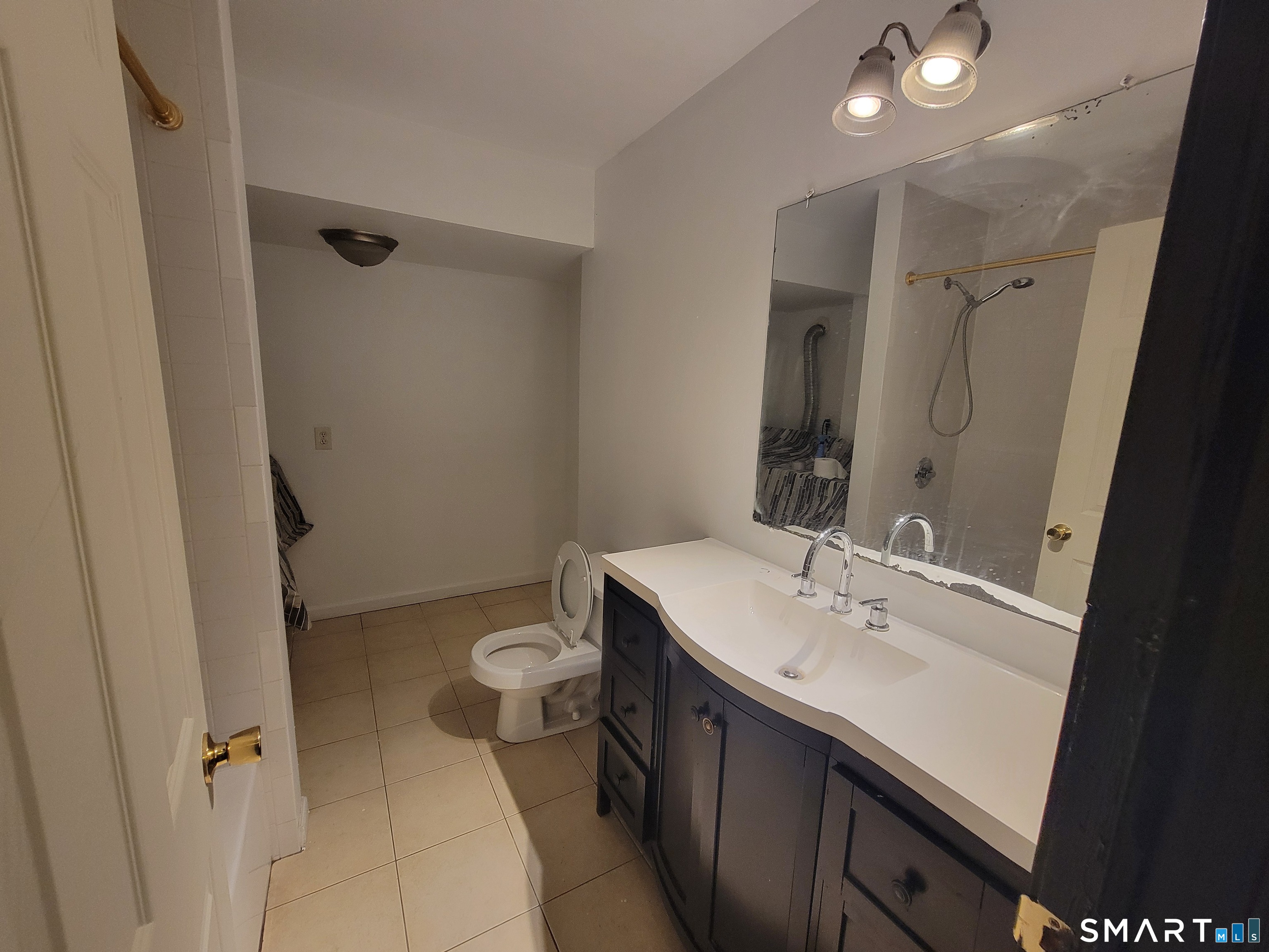 Photo 4 of Single family home for sale at 1031 Hartford Turnpike, North Haven, CT 06473 | MLS# 24199186 | Listing updated on 2026-09-20