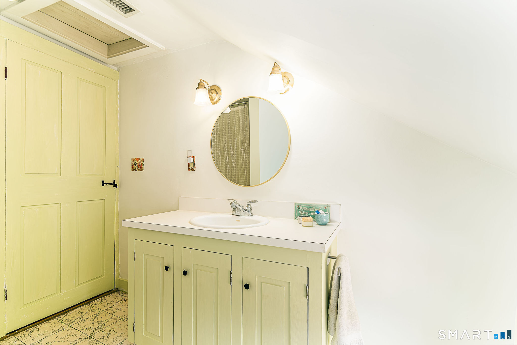 136 Hartford Road photo 23