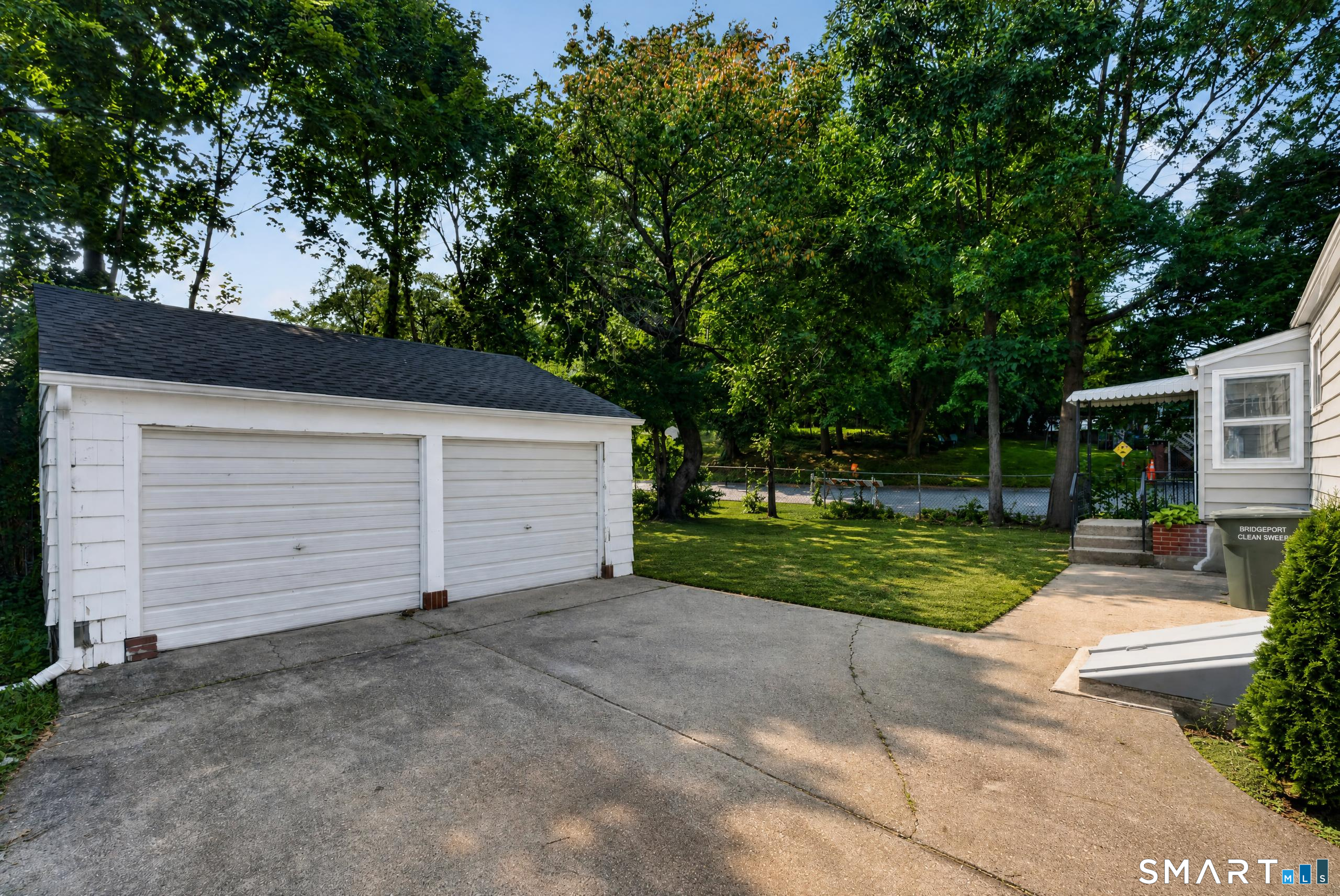 11 Stratfield Place photo 3