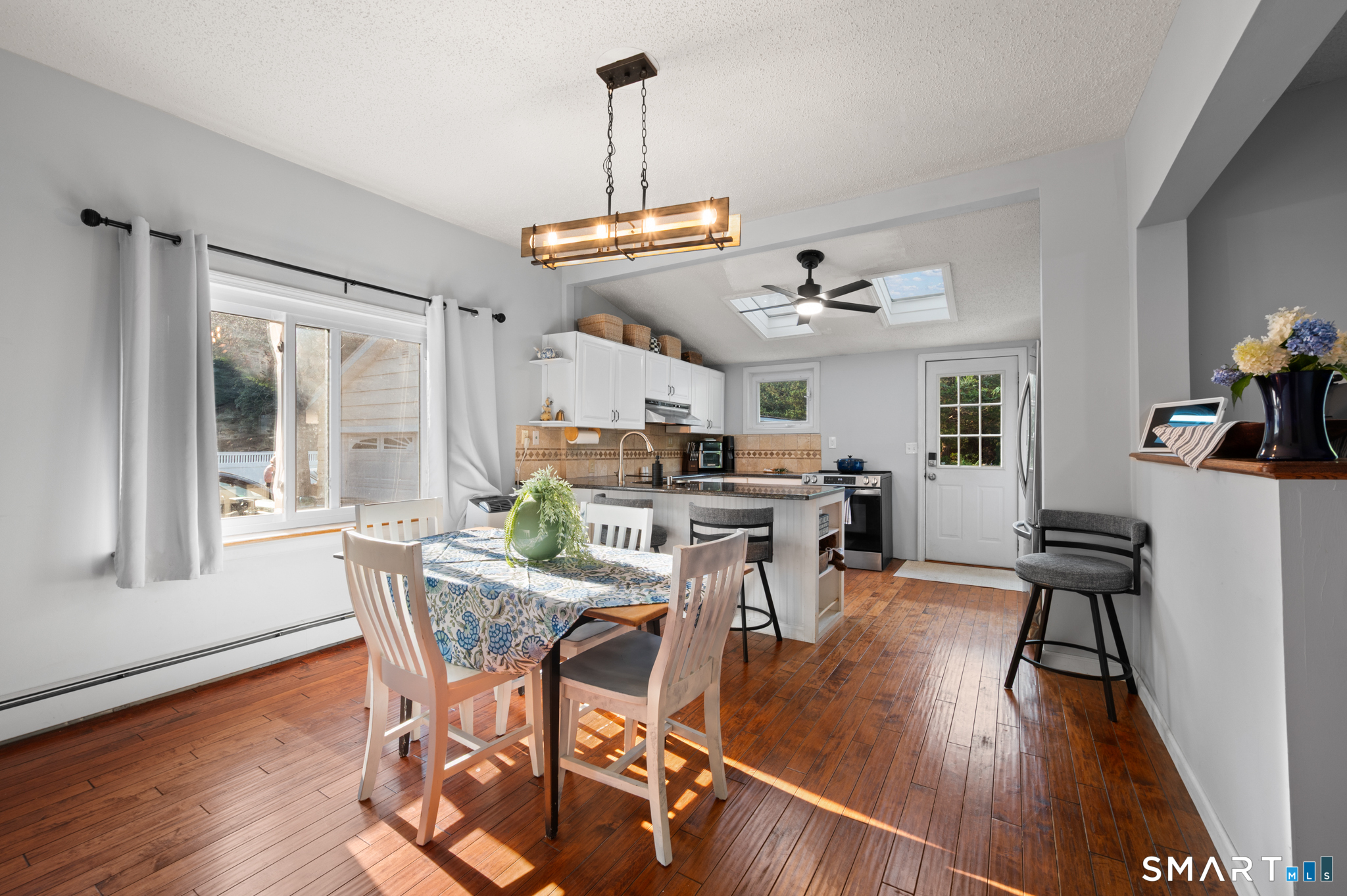 12 Highland Avenue photo 3