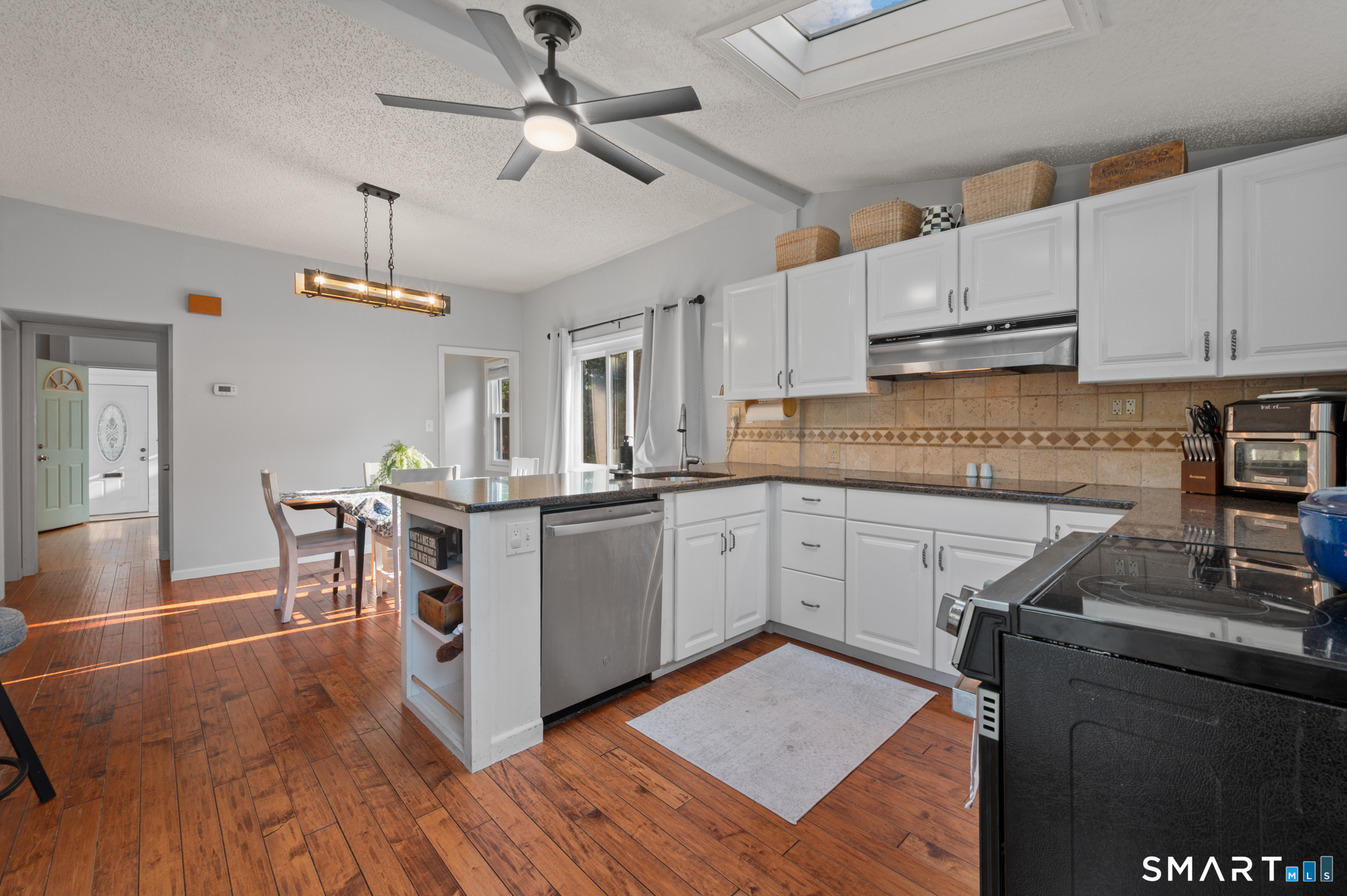 12 Highland Avenue photo 5