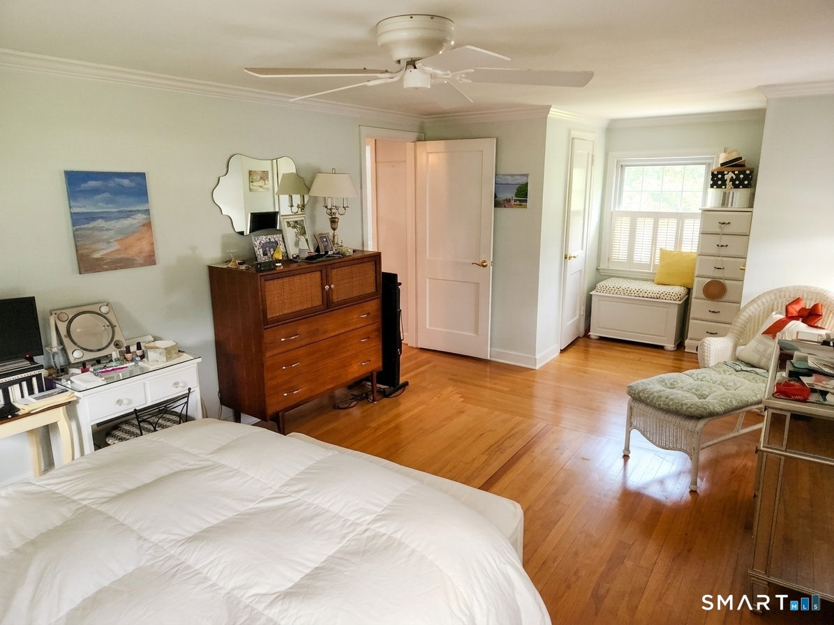 68 Farmingdale Road photo 16