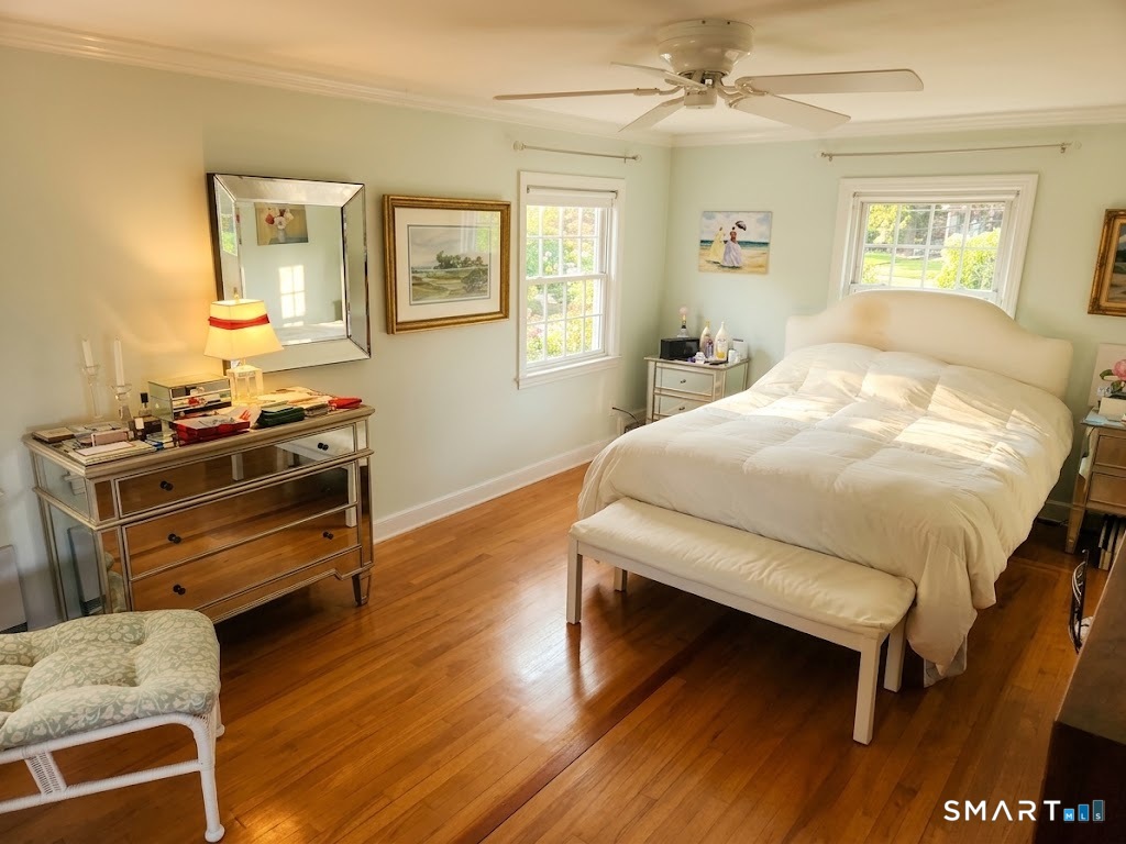 68 Farmingdale Road photo 17