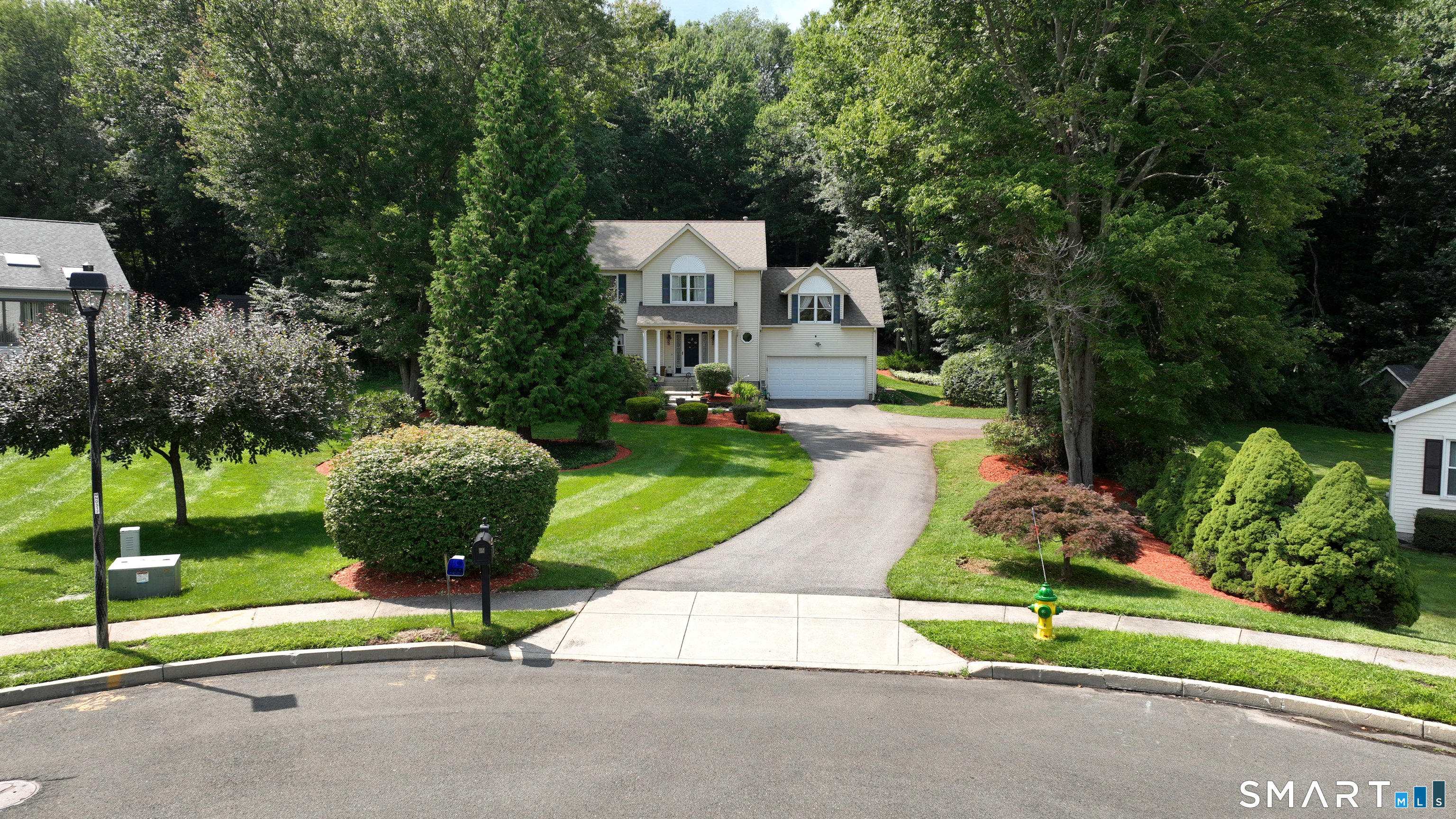 69 Ledgebrook Lane photo 35