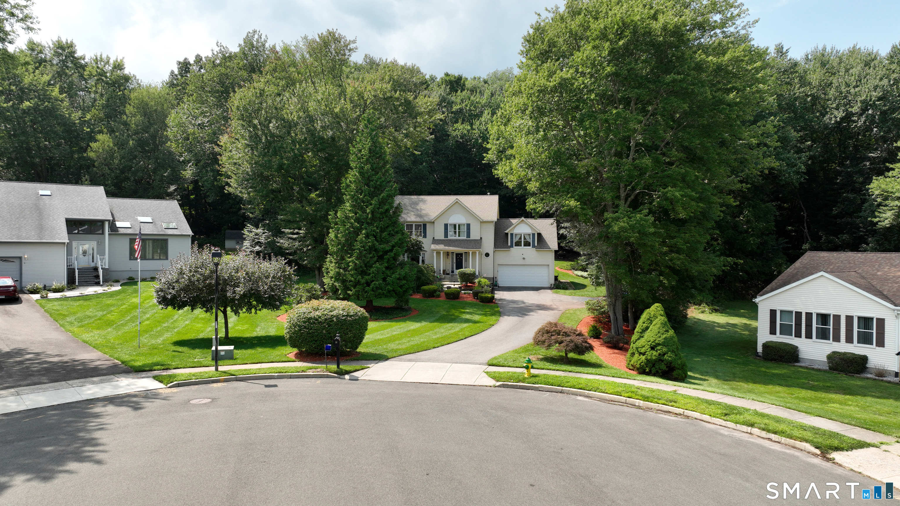 69 Ledgebrook Lane photo 36