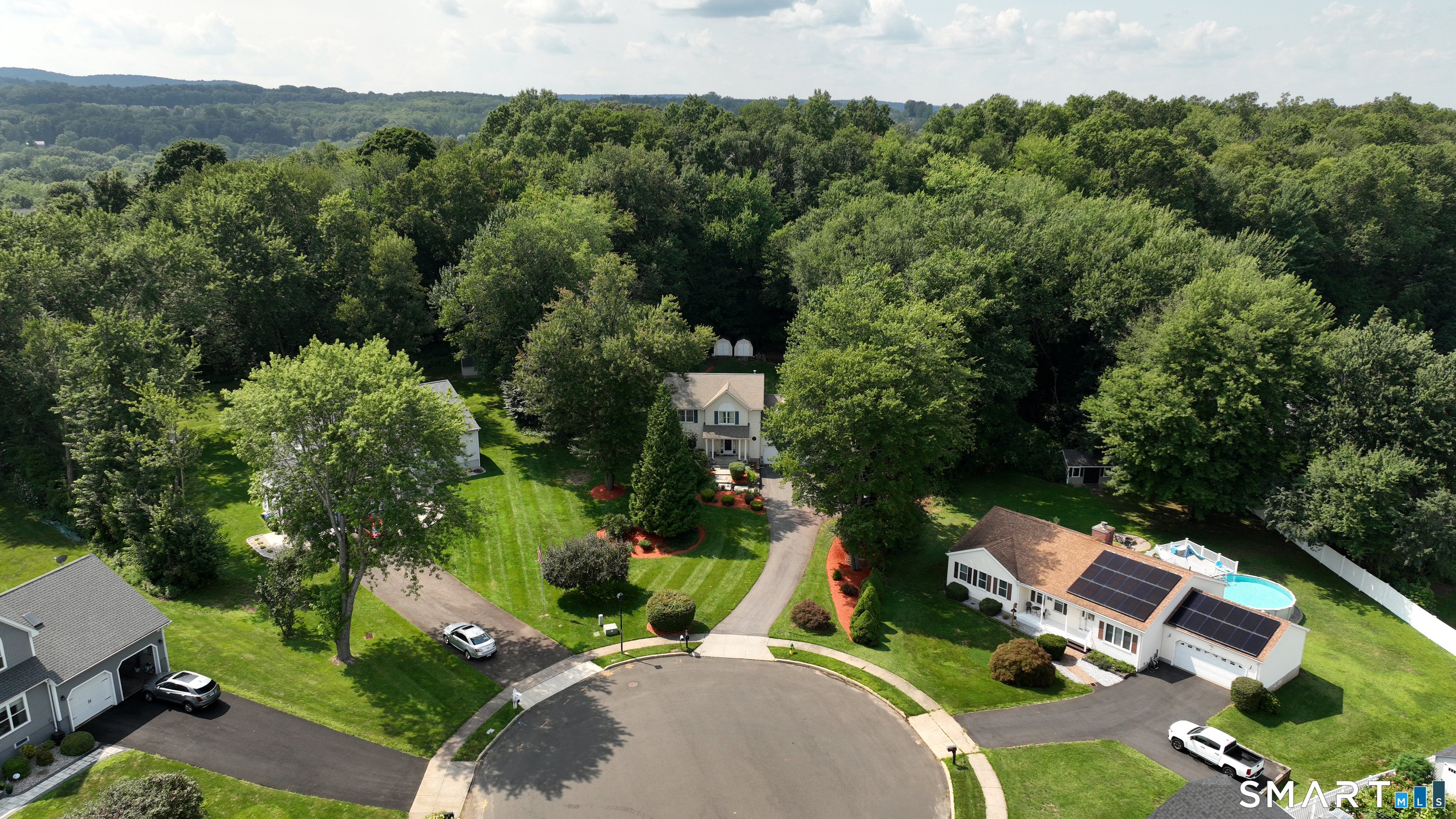 69 Ledgebrook Lane photo 37
