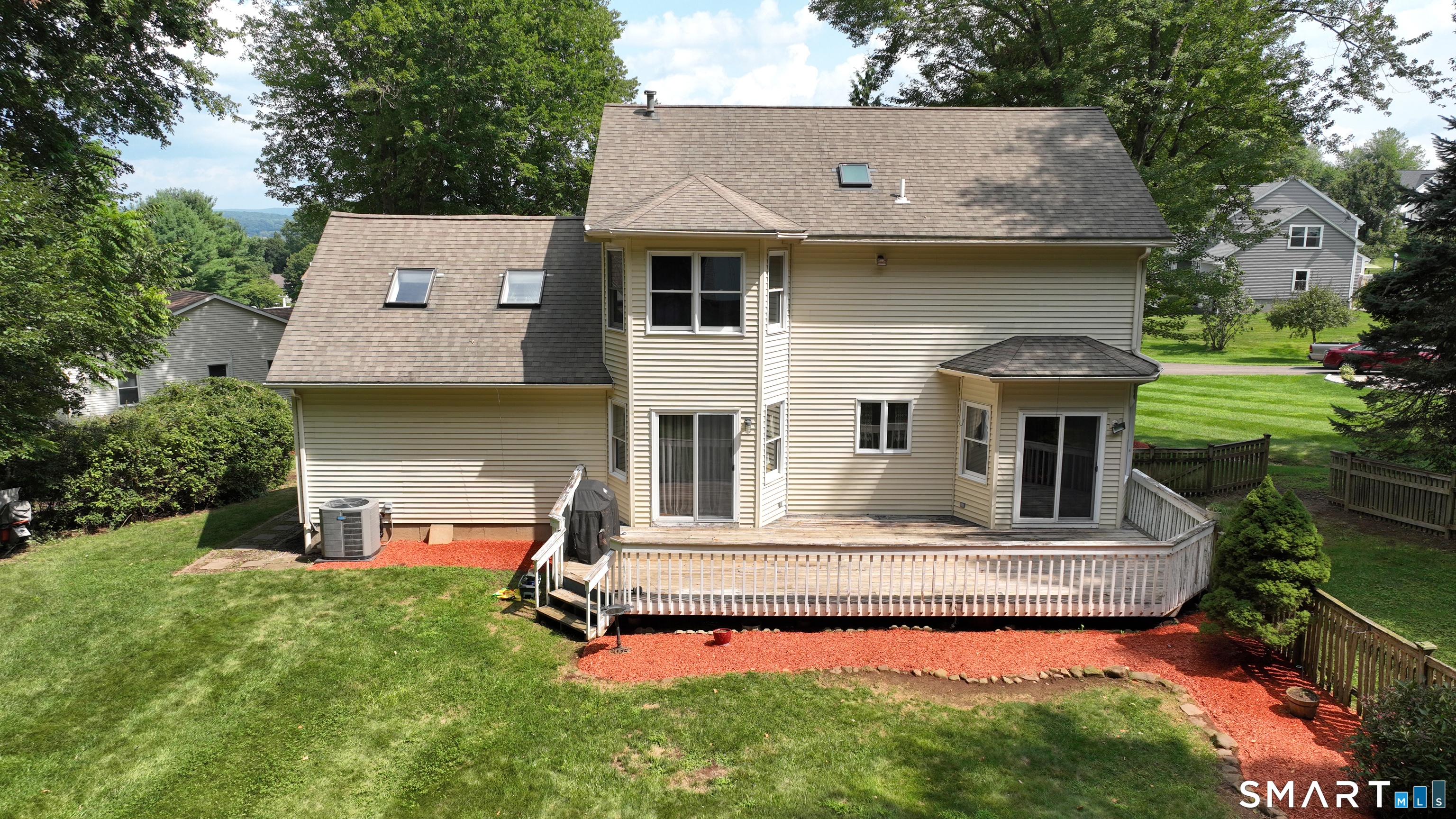69 Ledgebrook Lane photo 39