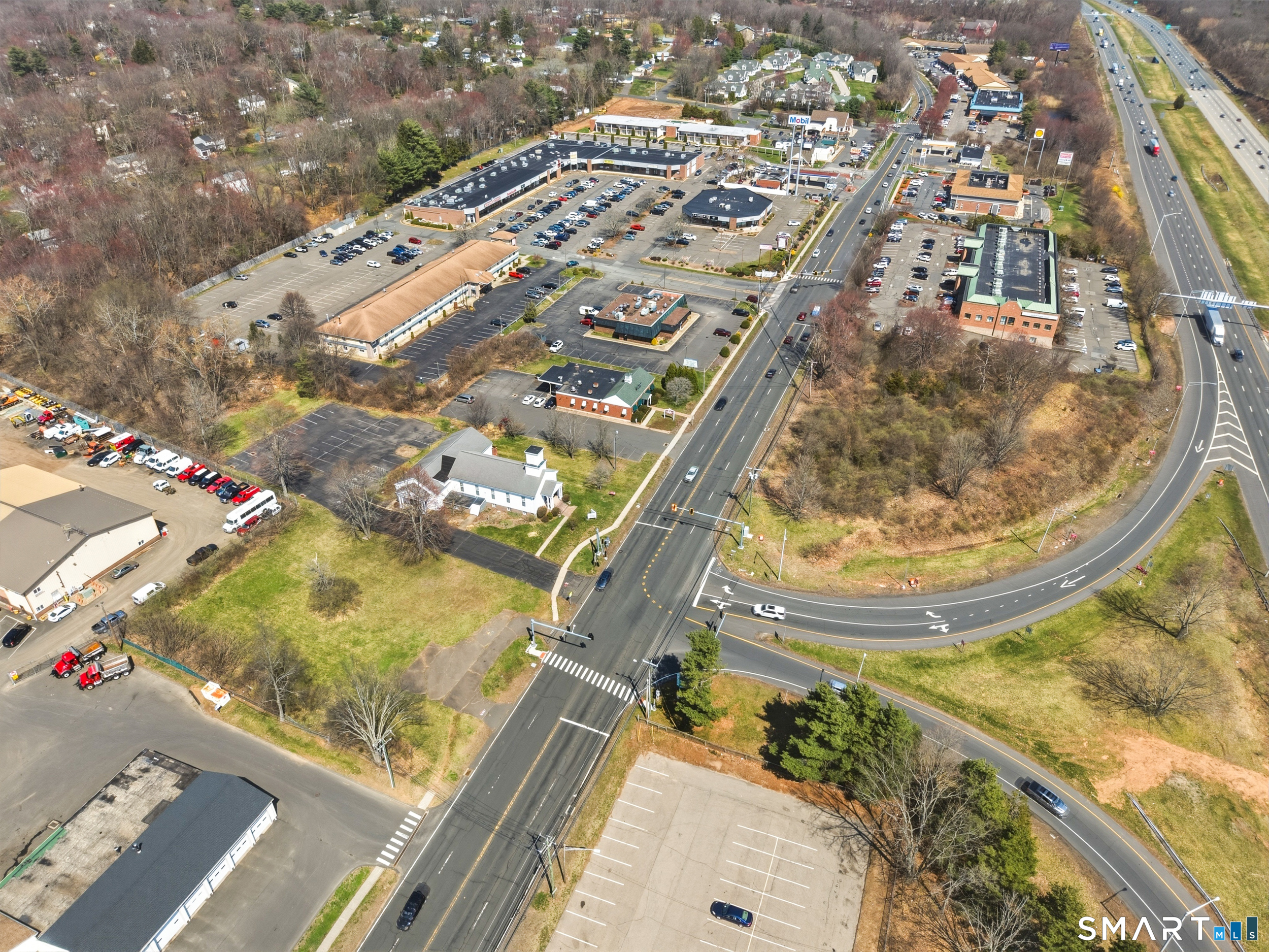 395 Hartford Turnpike photo 2